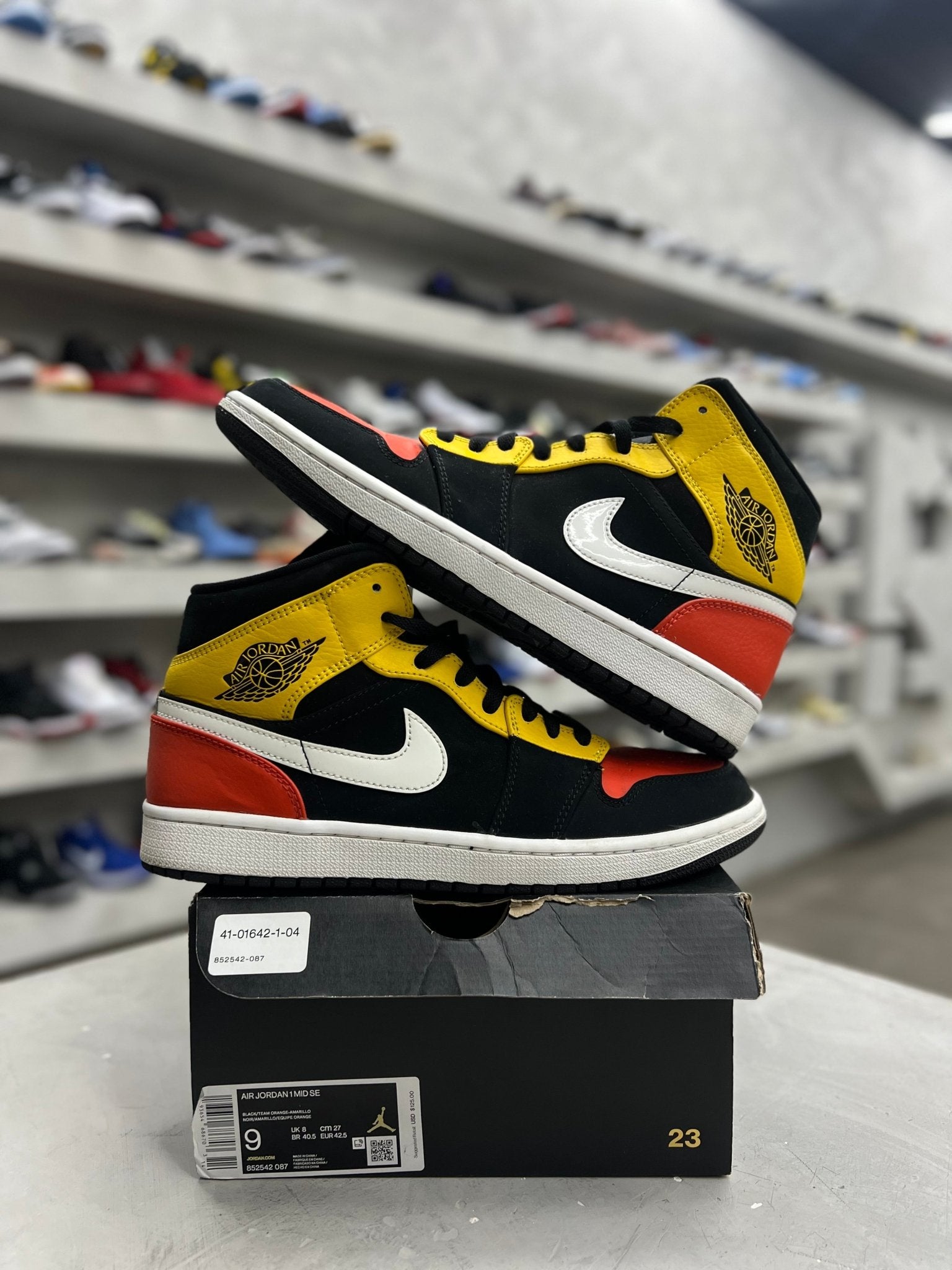 AIR JORDAN 1 MID SE ブラック/イエロー UK9 Jordan Air Jordan 1 Mid