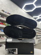 Jordan 1 Mid Black Amarillo Orange Sz 9 (PREOWNED) - Restock AveJordan 1 Mid Black Amarillo Orange Sz 9 (PREOWNED)Restock AveRestock Ave9Restock Ave