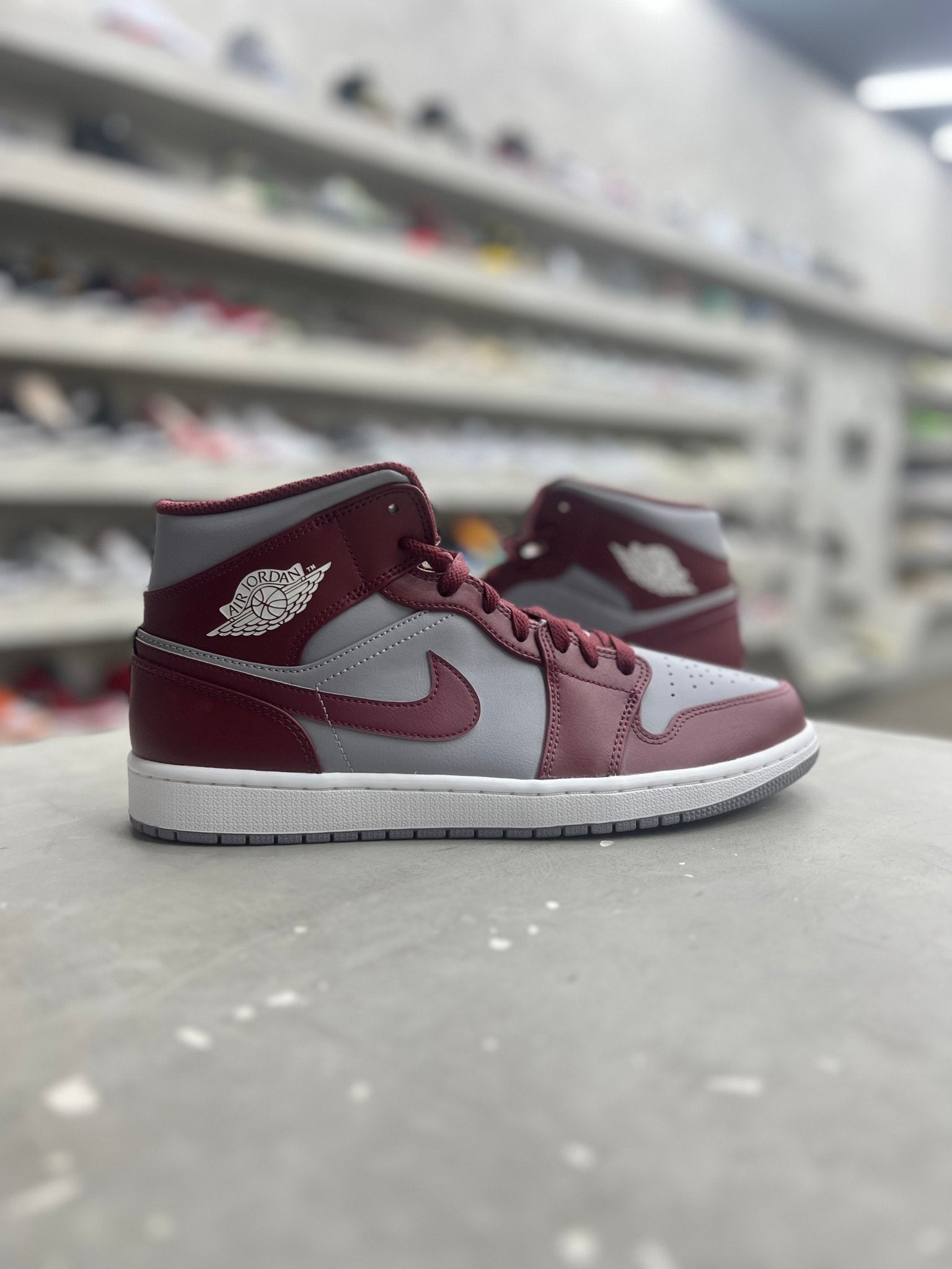 Jordan 1 Mid Cherrywood Red Sz 11 (NEW)(NO BOX) - Restock AveJordan 1 Mid Cherrywood Red Sz 11 (NEW)(NO BOX)Restock AveRestock Ave11Restock Ave