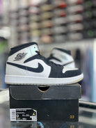 Jordan 1 Mid Diamond Shorts Sz 9 (preowned) - Restock AveJordan 1 Mid Diamond Shorts Sz 9 (preowned)Restock AveRestock Ave9Restock Ave