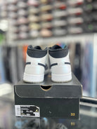 Jordan 1 Mid Diamond Shorts Sz 9 (preowned) - Restock AveJordan 1 Mid Diamond Shorts Sz 9 (preowned)Restock AveRestock Ave9Restock Ave