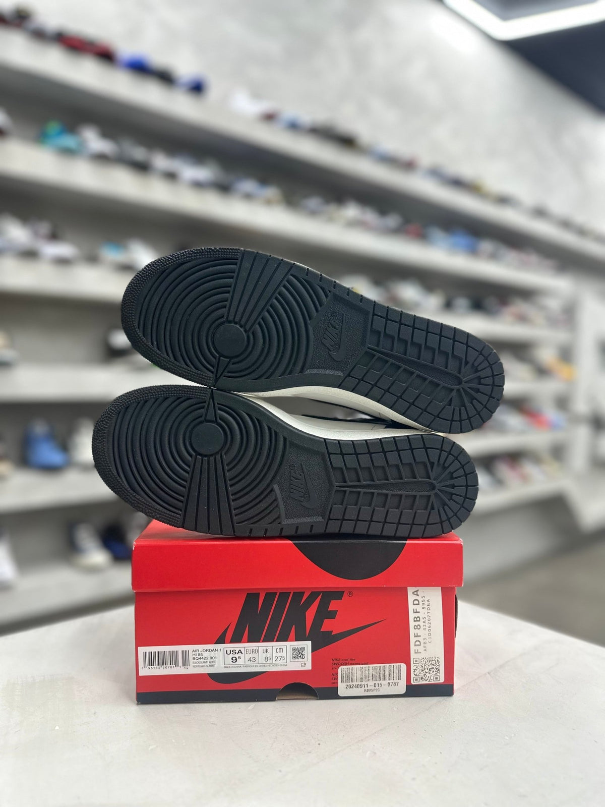 Jordan 1 Retro High '85 Black White Sz 9.5 (PREOWNED) - Restock AveJordan 1 Retro High '85 Black White Sz 9.5 (PREOWNED)Restock AveRestock Ave9.5Restock Ave