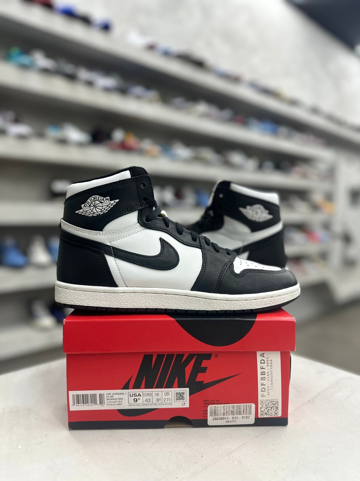 Jordan 1 Retro High '85 Black White Sz 9.5 (PREOWNED) - Restock AveJordan 1 Retro High '85 Black White Sz 9.5 (PREOWNED)Restock AveRestock Ave9.5Restock Ave