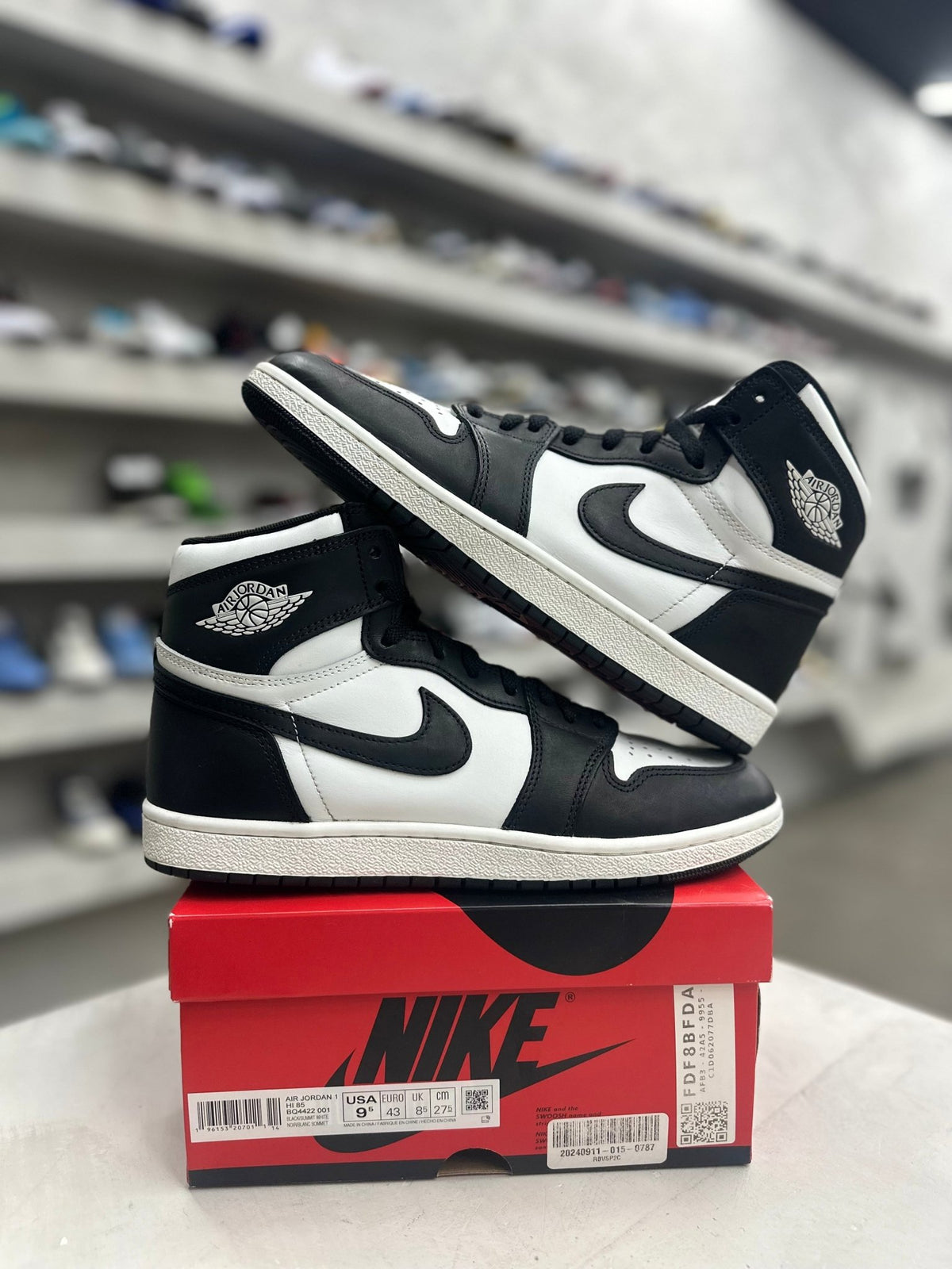 Jordan 1 Retro High '85 Black White Sz 9.5 (PREOWNED) - Restock AveJordan 1 Retro High '85 Black White Sz 9.5 (PREOWNED)Restock AveRestock Ave9.5Restock Ave