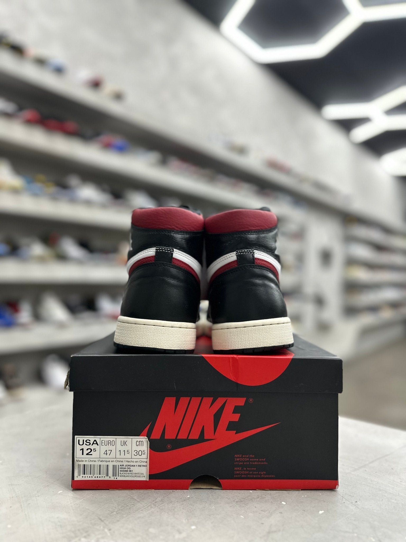 Jordan 1 Retro High Black Gym Red Sz 12.5 (PREOWNED) - Restock AveJordan 1 Retro High Black Gym Red Sz 12.5 (PREOWNED)Restock AveRestock Ave12.5Restock Ave