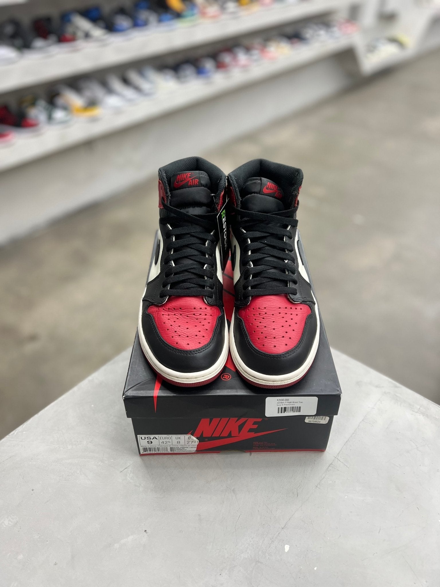 Jordan 1 Retro High Bred Toe Sz 9 (PREOWNED) - Restock AveJordan 1 Retro High Bred Toe Sz 9 (PREOWNED)Restock AveRestock Ave9Restock Ave