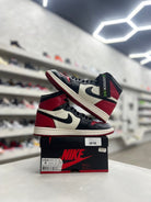 Jordan 1 Retro High Bred Toe Sz 9 (PREOWNED) - Restock AveJordan 1 Retro High Bred Toe Sz 9 (PREOWNED)Restock AveRestock Ave9Restock Ave