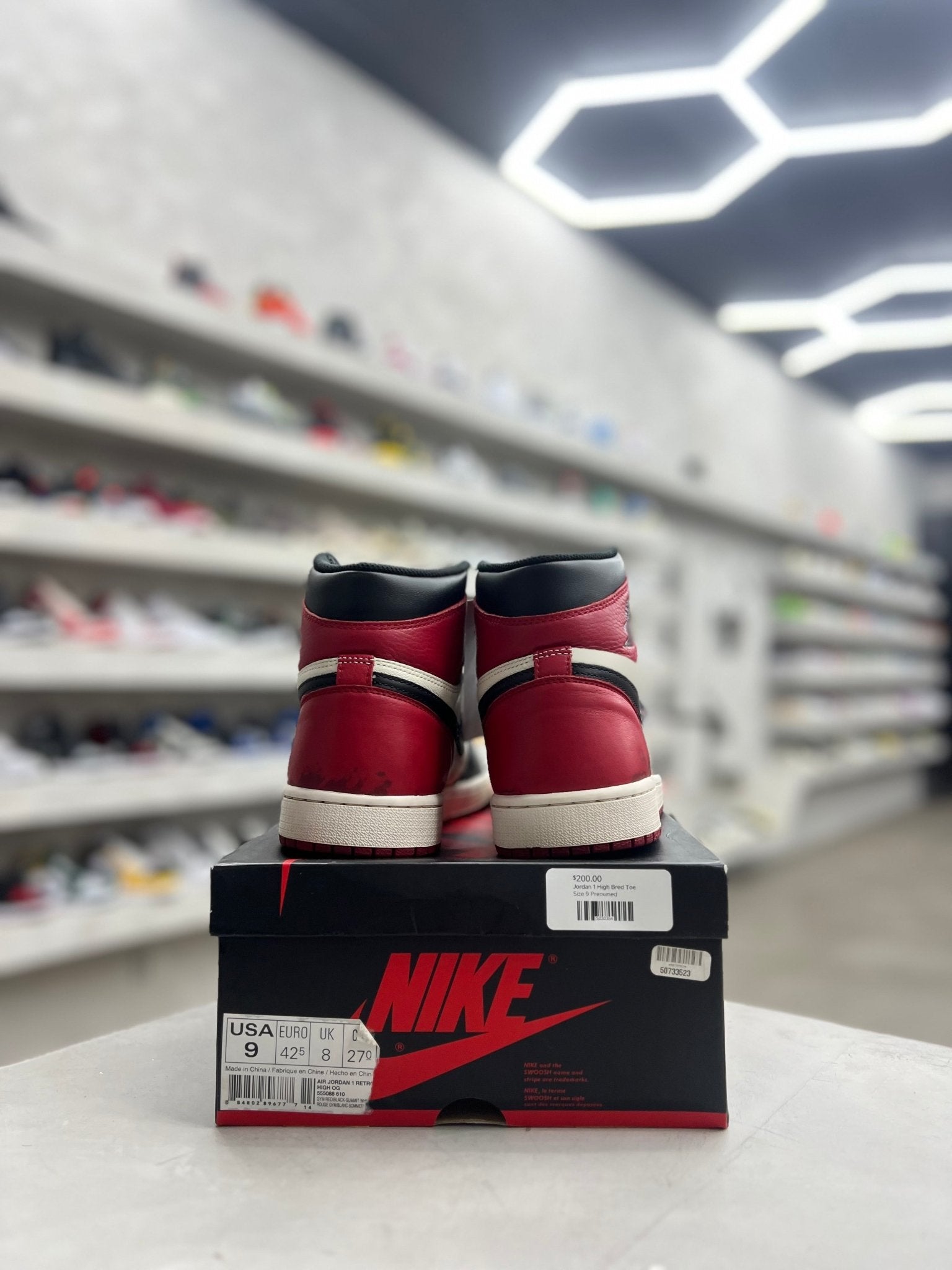Jordan 1 Retro High Bred Toe Sz 9 (PREOWNED) - Restock AveJordan 1 Retro High Bred Toe Sz 9 (PREOWNED)Restock AveRestock Ave9Restock Ave
