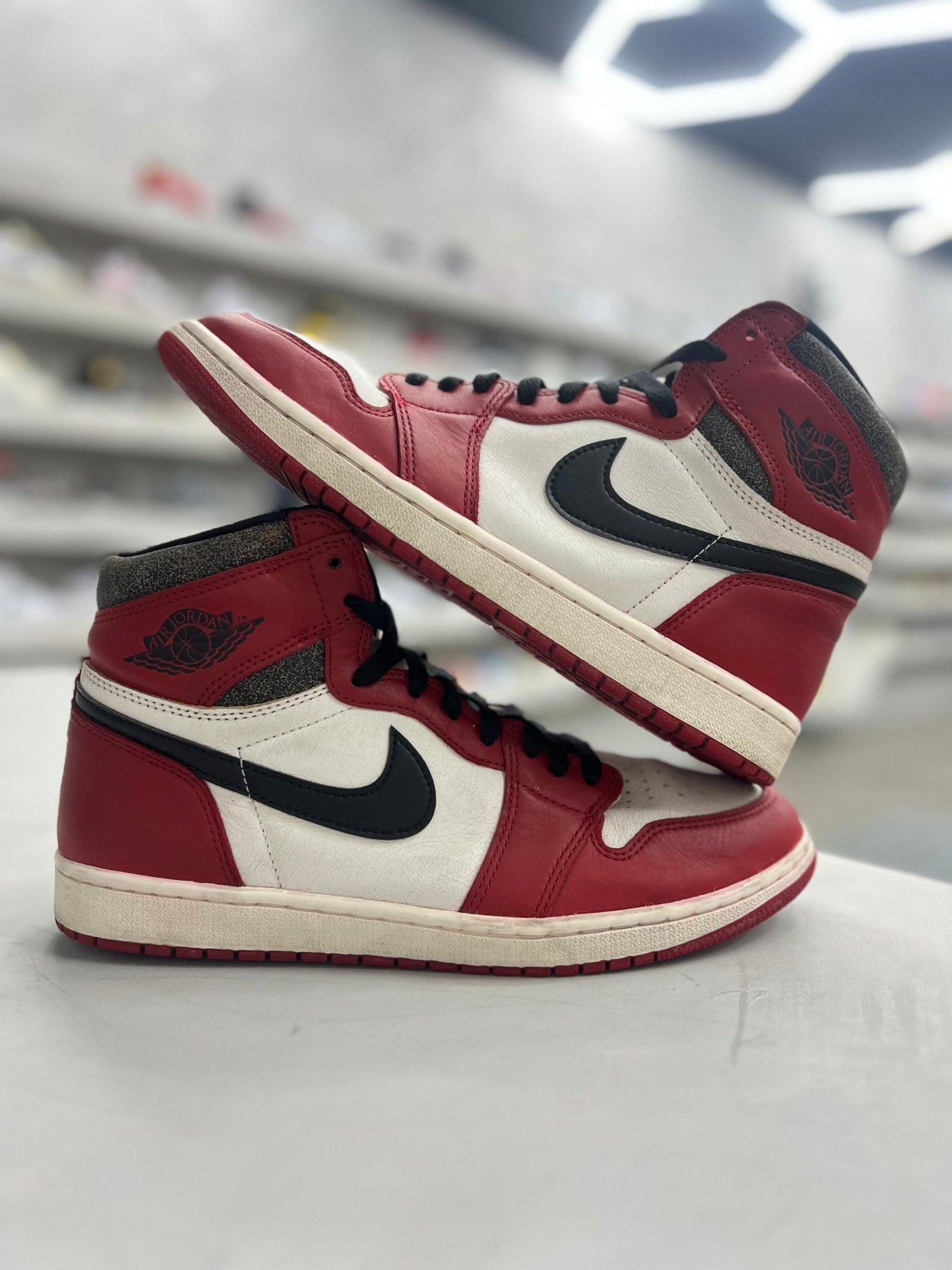 Jordan 1 Retro High Chicago Lost and Sz 10.5 (PREOWNED)(no box) - Restock AveJordan 1 Retro High Chicago Lost and Sz 10.5 (PREOWNED)(no box)Restock AveRestock AveRestock Ave
