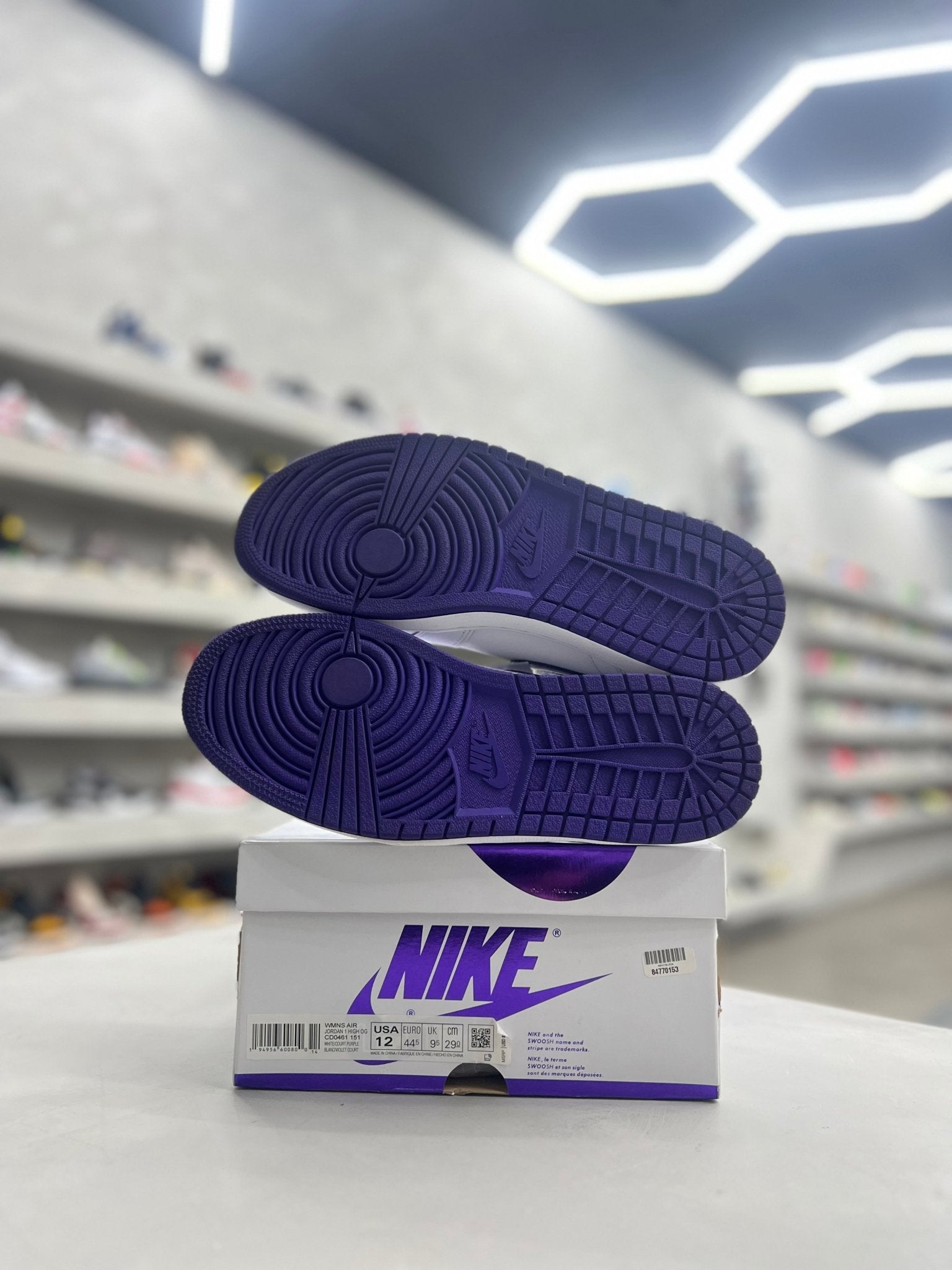 Jordan 1 Retro High Court Purple Sz 12W/10.5M (PREOWNED) - Restock AveJordan 1 Retro High Court Purple Sz 12W/10.5M (PREOWNED)Restock AveRestock Avew12/10.5menRestock Ave