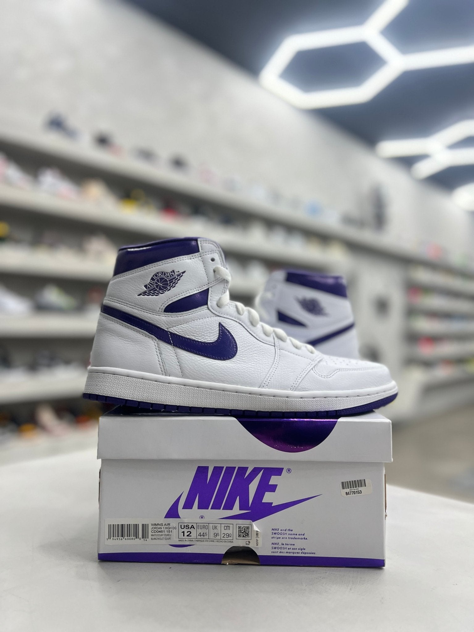 Jordan 1 Retro High Court Purple Sz 12W/10.5M (PREOWNED) - Restock AveJordan 1 Retro High Court Purple Sz 12W/10.5M (PREOWNED)Restock AveRestock Avew12/10.5menRestock Ave
