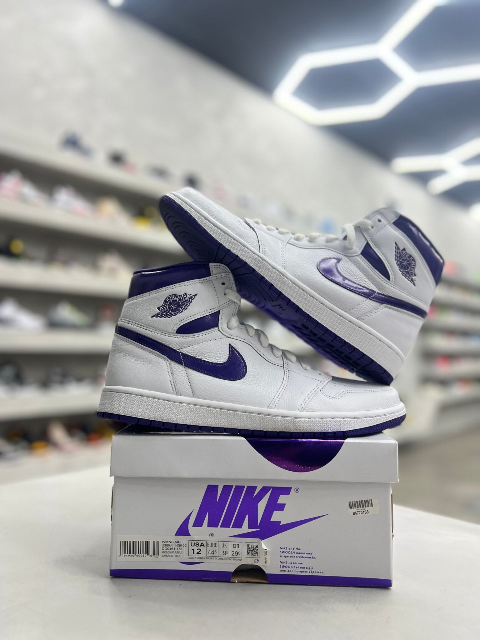 新品未使用 Nike Jordan 1 high Court Purple Jordan 1 Retro OG High Court Purple 2.0 for Sale - Authenticity