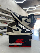 Jordan 1 Retro High Dark Mocha Sz 10.5 (PREOWNED) - Restock AveJordan 1 Retro High Dark Mocha Sz 10.5 (PREOWNED)Restock AveRestock Ave10.597835379Restock Ave