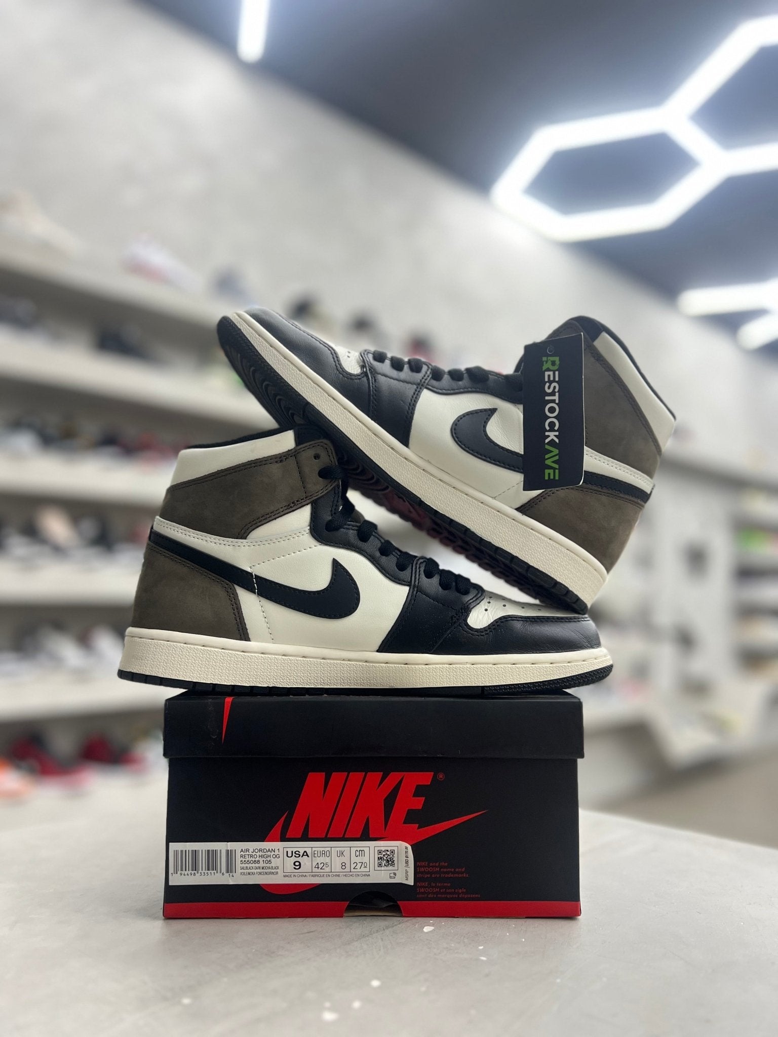 JORDAN 1 RETRO HIGH DARK MOCHA SZ 9 (PREOWNED) - Restock AveJORDAN 1 RETRO HIGH DARK MOCHA SZ 9 (PREOWNED)Restock AveRestock Ave952715379Restock Ave