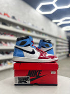 Jordan 1 Retro High Fearless UNC Chicago Sz 9 (PREOWNED) - Restock AveJordan 1 Retro High Fearless UNC Chicago Sz 9 (PREOWNED)Restock AveRestock Ave9Restock Ave