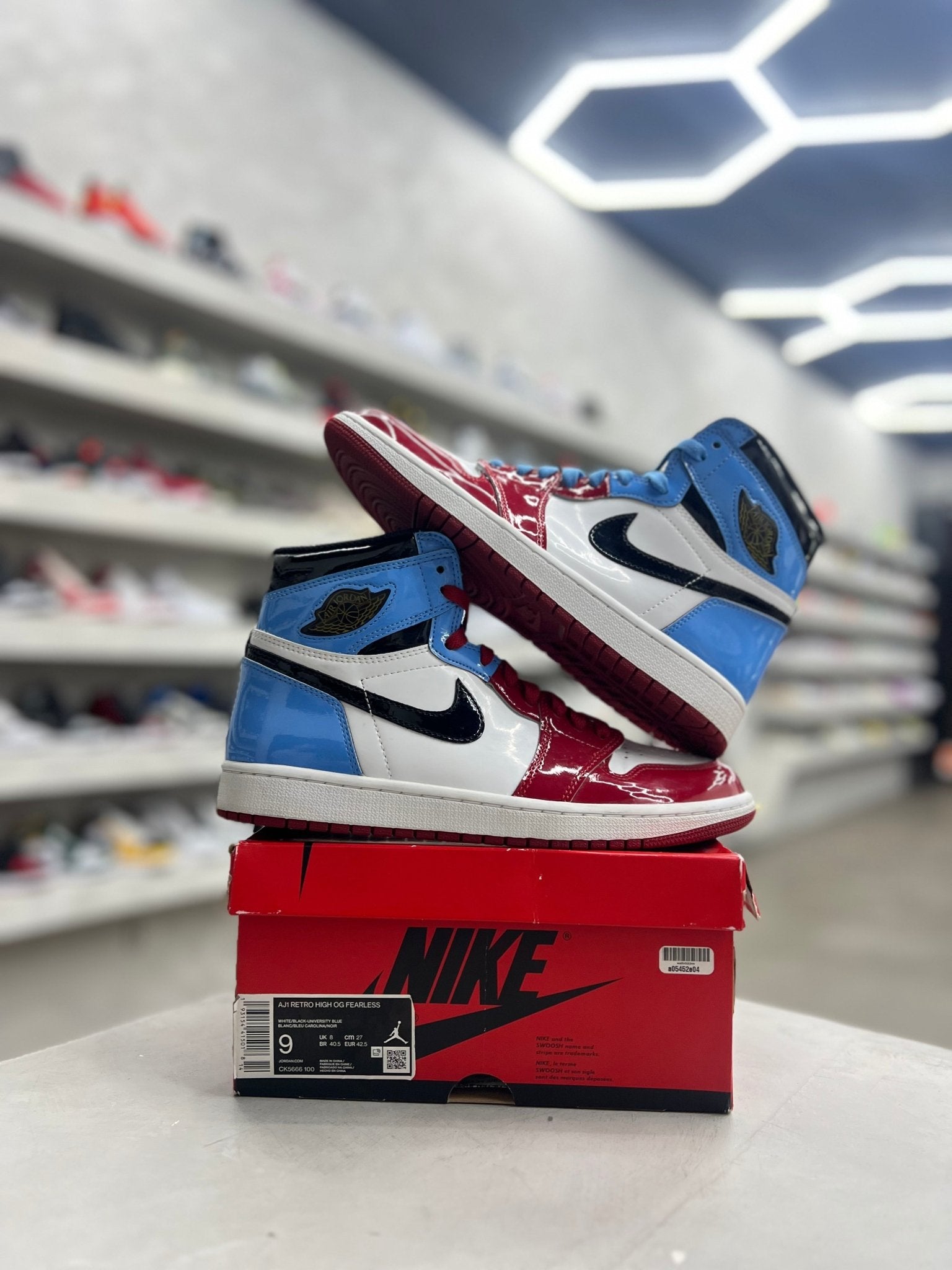 Jordan 1 Retro High Fearless UNC Chicago Sz 9 (PREOWNED) - Restock AveJordan 1 Retro High Fearless UNC Chicago Sz 9 (PREOWNED)Restock AveRestock Ave9Restock Ave