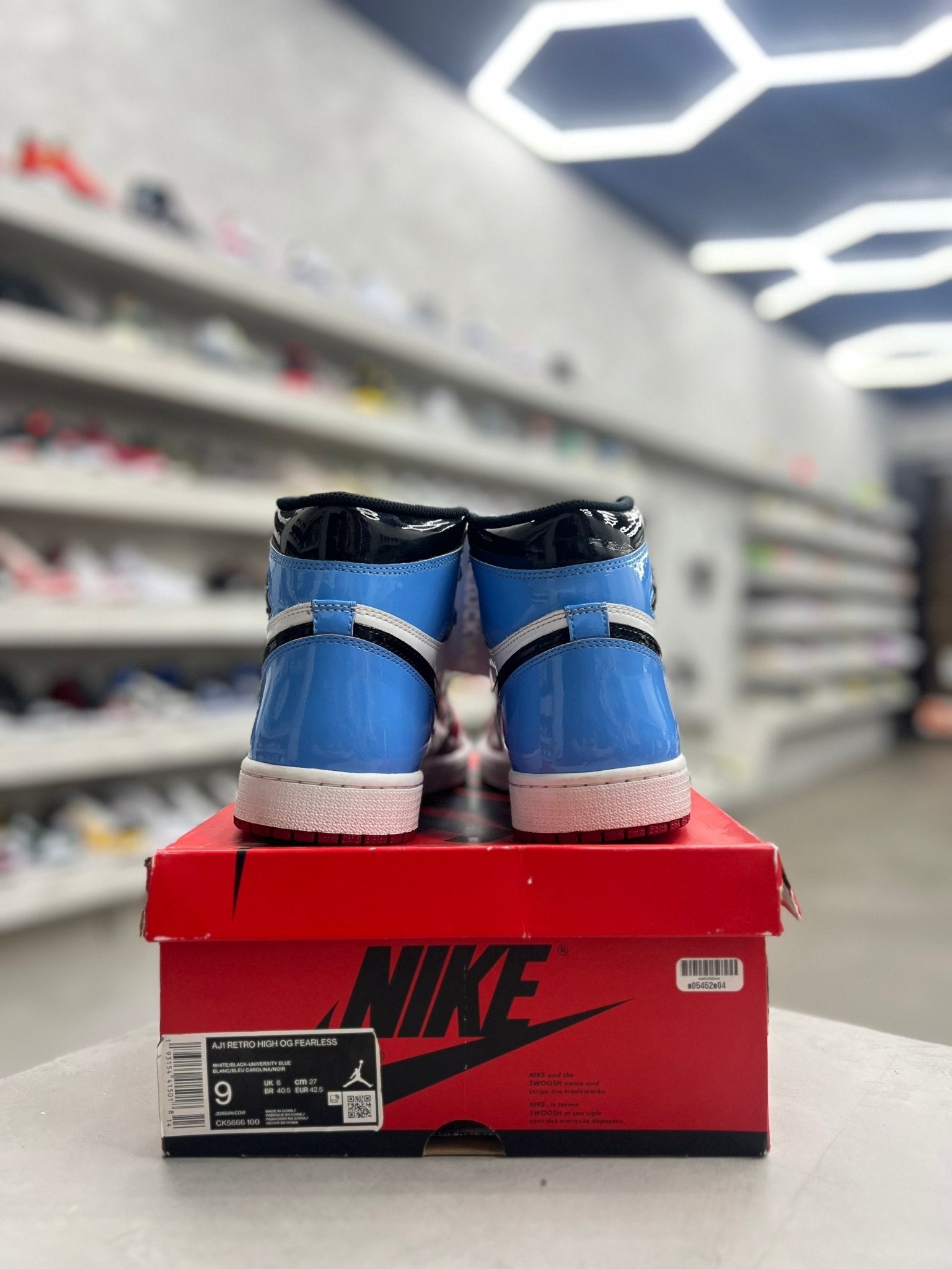 Jordan 1 Retro High Fearless UNC Chicago Sz 9 (PREOWNED) - Restock AveJordan 1 Retro High Fearless UNC Chicago Sz 9 (PREOWNED)Restock AveRestock Ave9Restock Ave