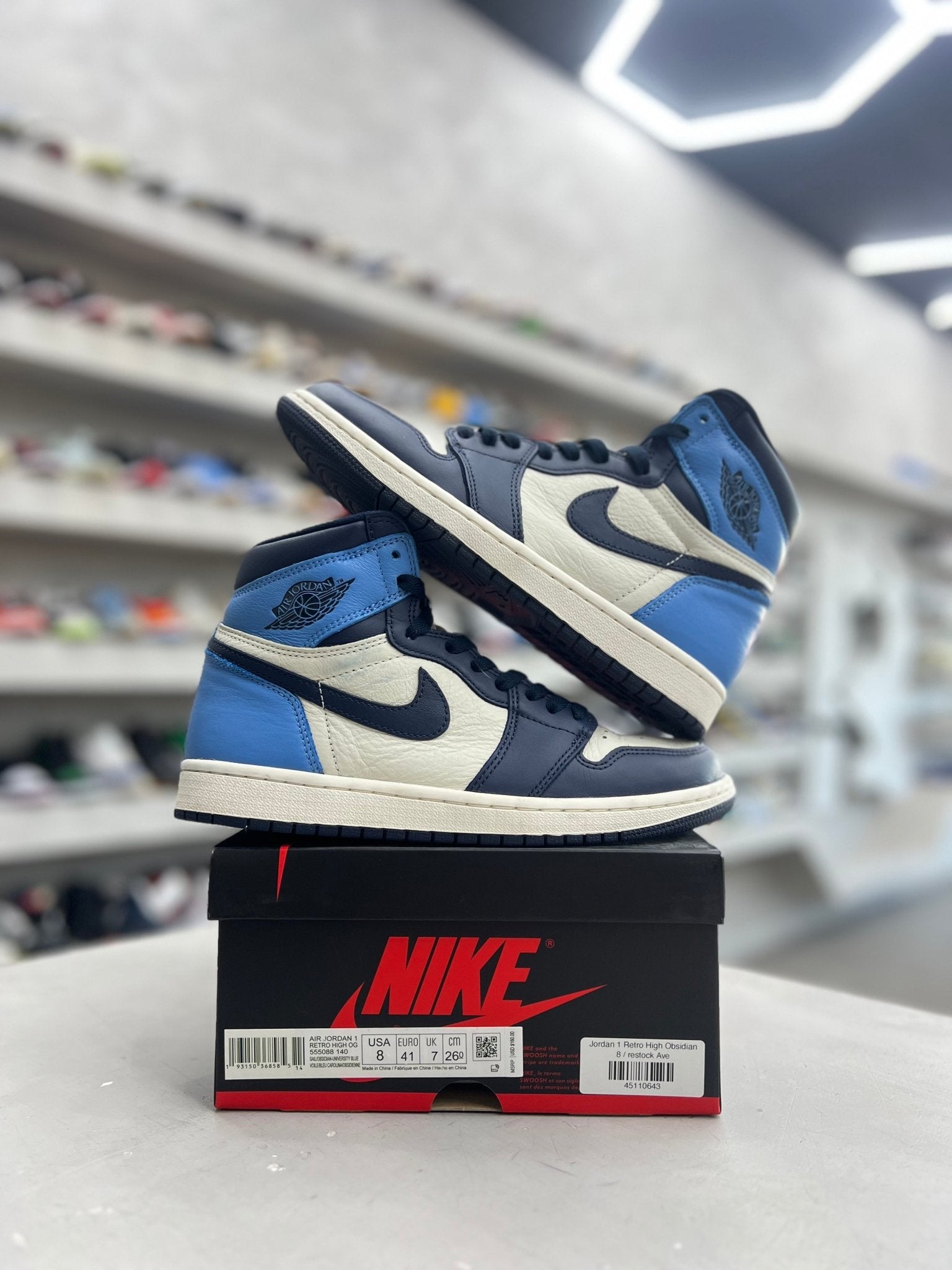 Jordan 1 Retro High Obsidian Sz 8 (PREOWNED) - Restock AveJordan 1 Retro High Obsidian Sz 8 (PREOWNED)Restock AveRestock Ave826242675Restock Ave