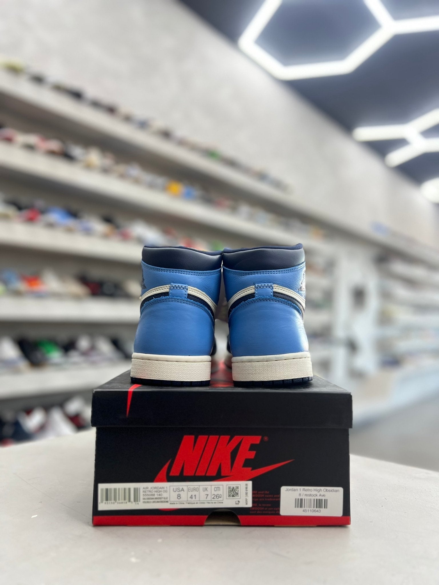 Jordan 1 Retro High Obsidian Sz 8 (PREOWNED) - Restock AveJordan 1 Retro High Obsidian Sz 8 (PREOWNED)Restock AveRestock Ave826242675Restock Ave