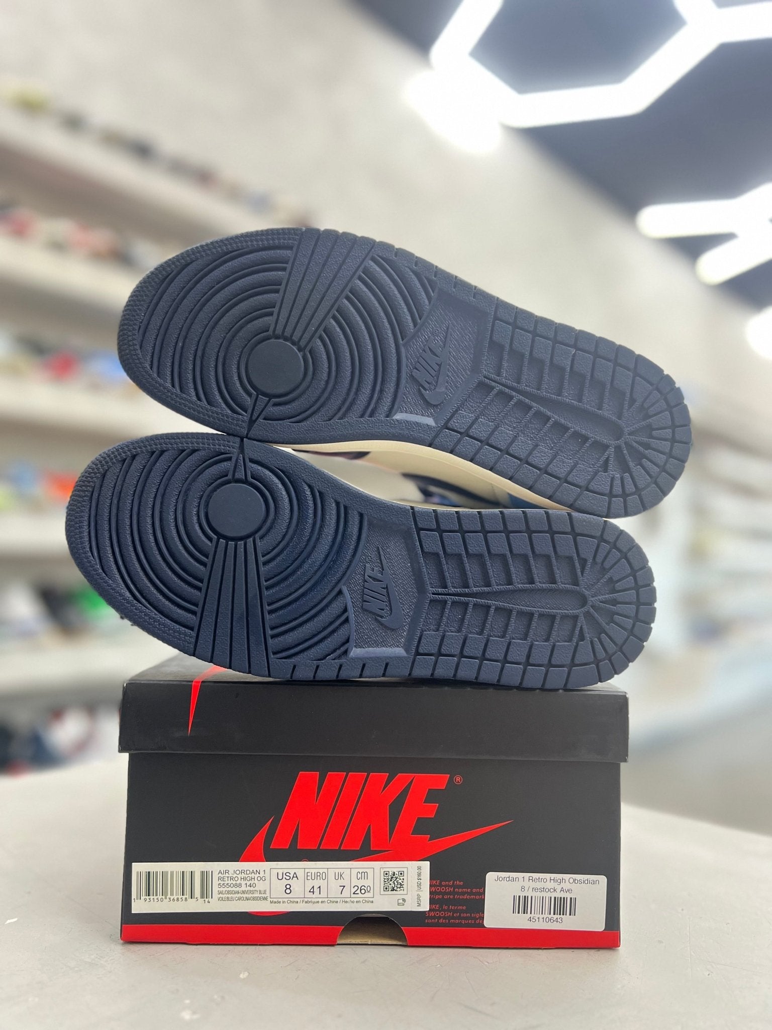Jordan 1 Retro High Obsidian Sz 8 (PREOWNED) - Restock AveJordan 1 Retro High Obsidian Sz 8 (PREOWNED)Restock AveRestock Ave826242675Restock Ave