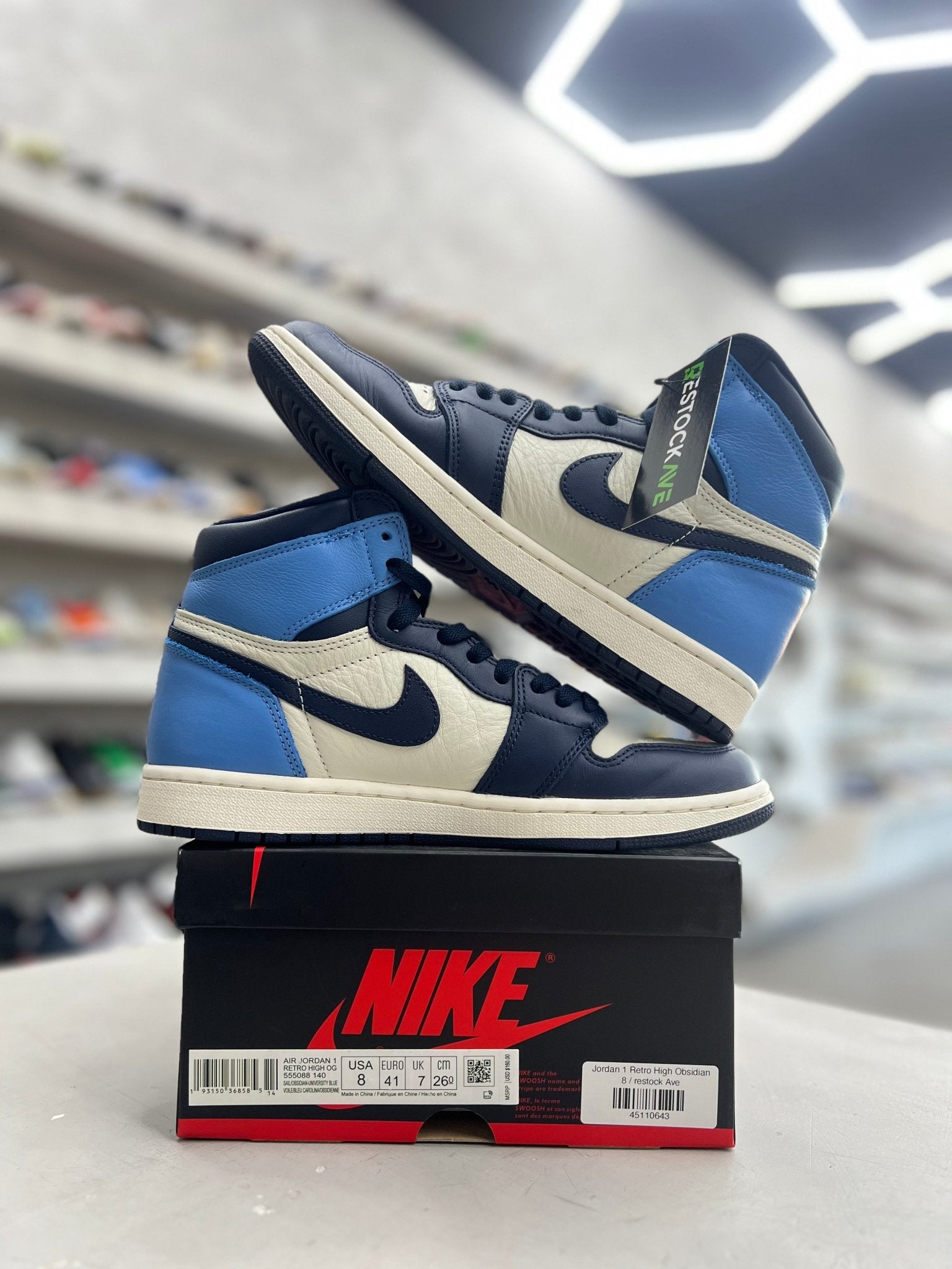Jordan 1 Retro High Obsidian Sz 8 (PREOWNED) - Restock AveJordan 1 Retro High Obsidian Sz 8 (PREOWNED)Restock AveRestock Ave826242675Restock Ave