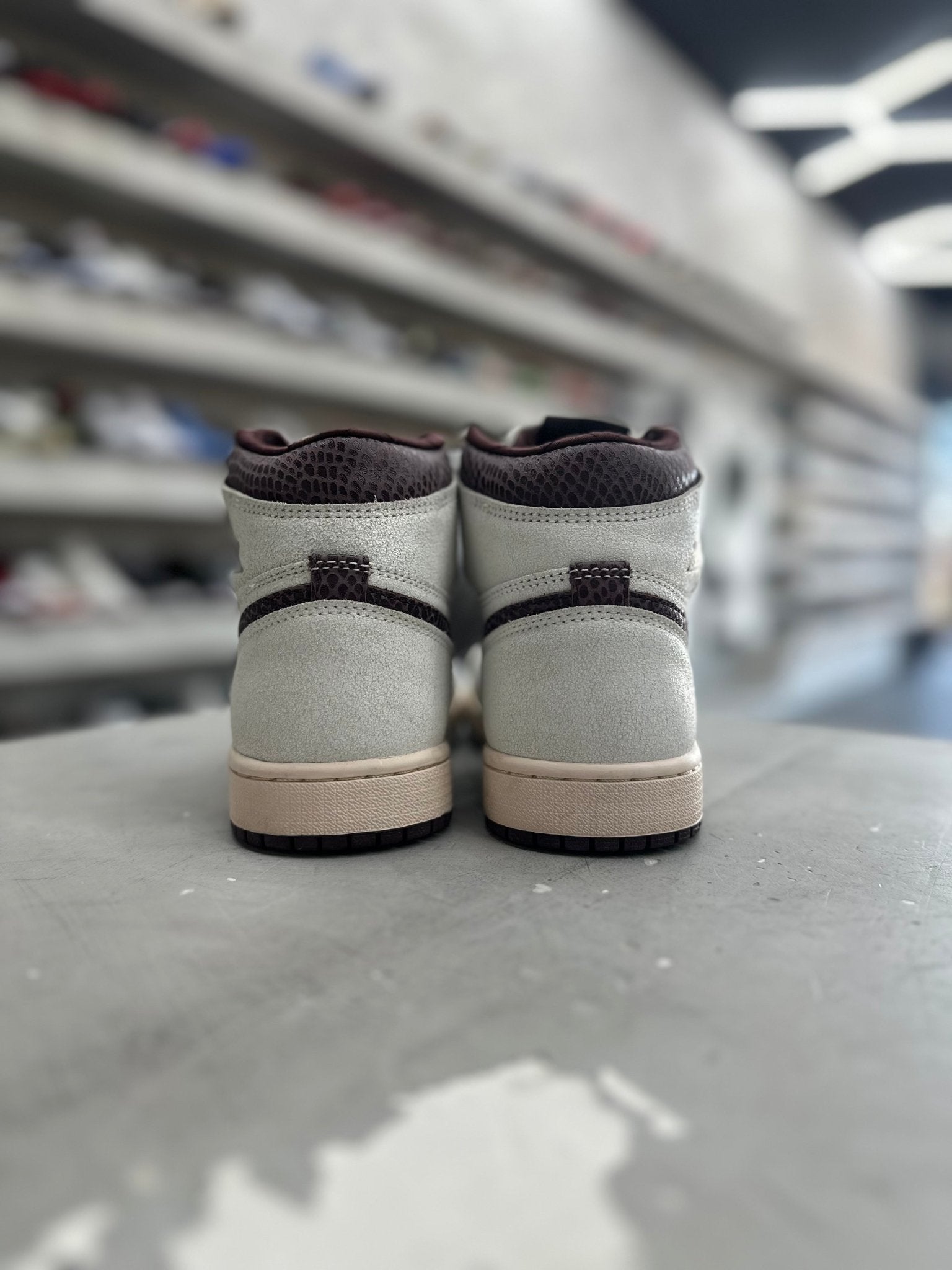 Jordan 1 Retro High OG A Ma Maniére Sz 7 (PREOWNED) (NO BOX