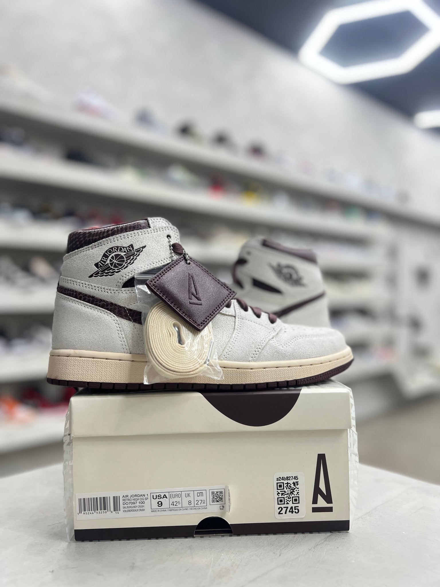 Jordan 1 Retro High OG A Ma Maniére Sz 9 (PREOWNED) - Restock AveJordan 1 Retro High OG A Ma Maniére Sz 9 (PREOWNED)Restock AveRestock Ave9Restock Ave