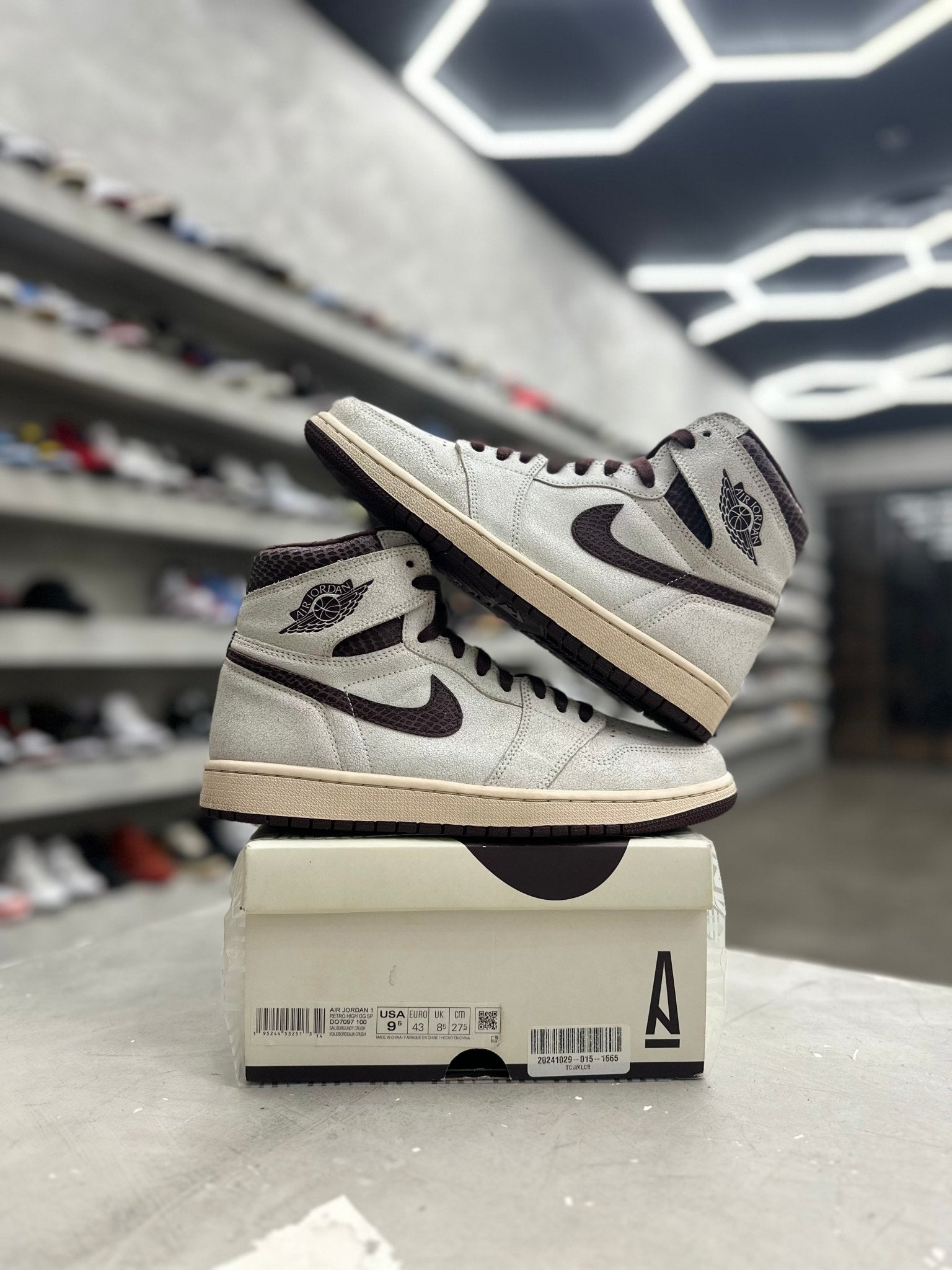 Jordan 1 Retro High OG A Ma Maniére Sz 9.5 (PREOWNED) - Restock AveJordan 1 Retro High OG A Ma Maniére Sz 9.5 (PREOWNED)Restock AveRestock Ave9.5Restock Ave