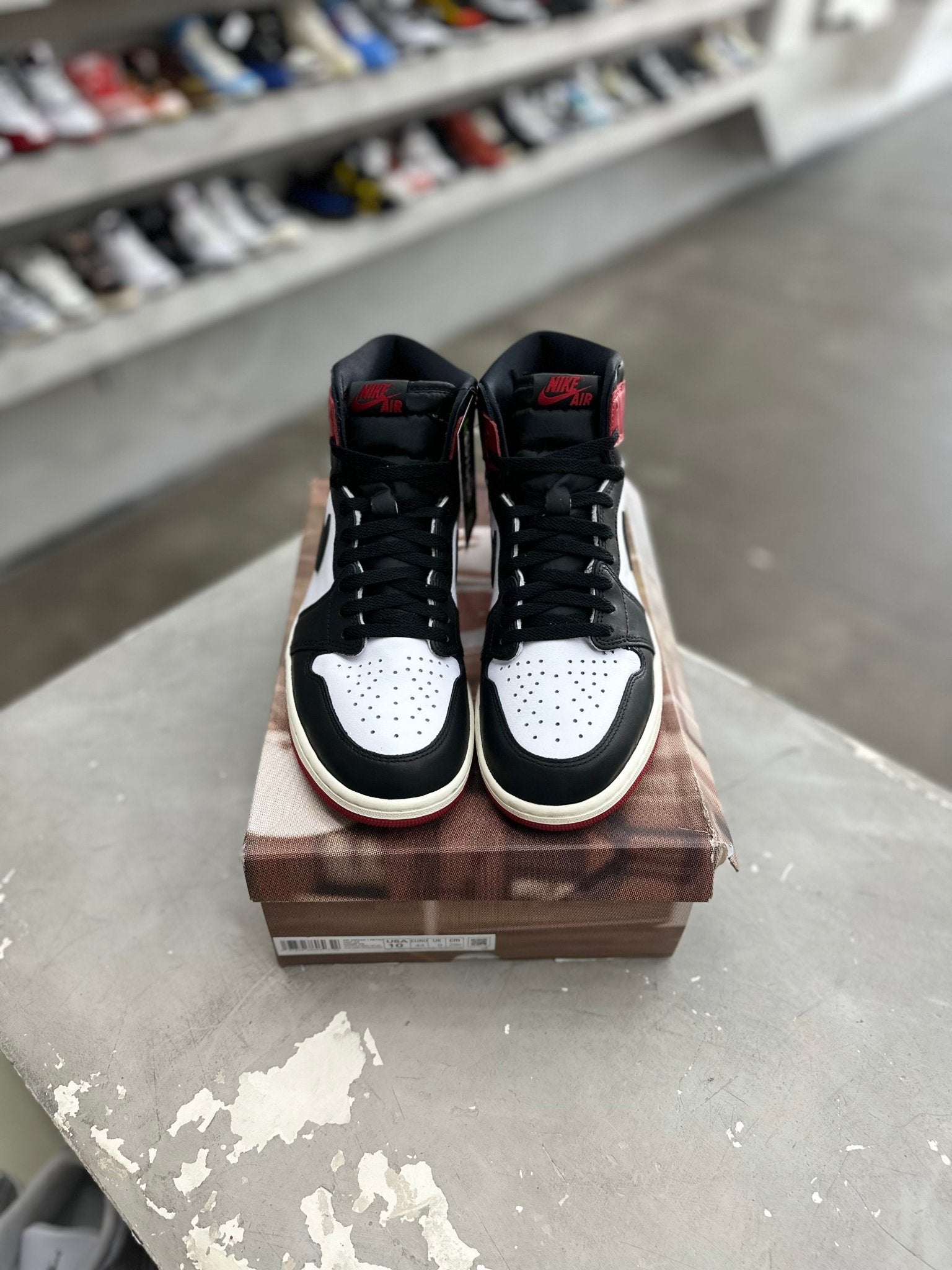Jordan 1 Retro High OG Black Toe Reimagined Sz 10 (PREOWNED) - Restock AveJordan 1 Retro High OG Black Toe Reimagined Sz 10 (PREOWNED)Restock AveRestock Ave10Restock Ave