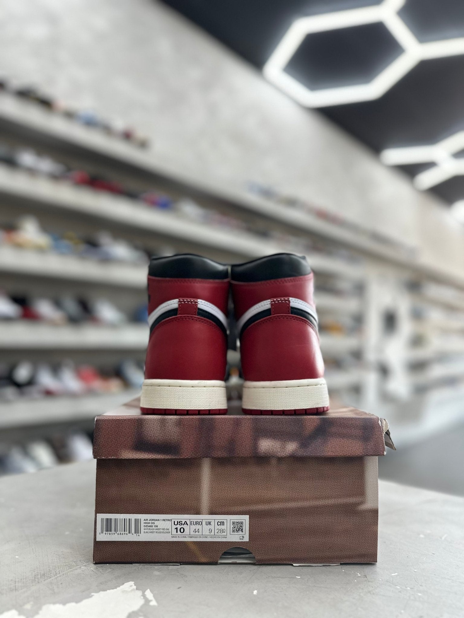 Jordan 1 Retro High OG Black Toe Reimagined Sz 10 (PREOWNED) - Restock AveJordan 1 Retro High OG Black Toe Reimagined Sz 10 (PREOWNED)Restock AveRestock Ave10Restock Ave