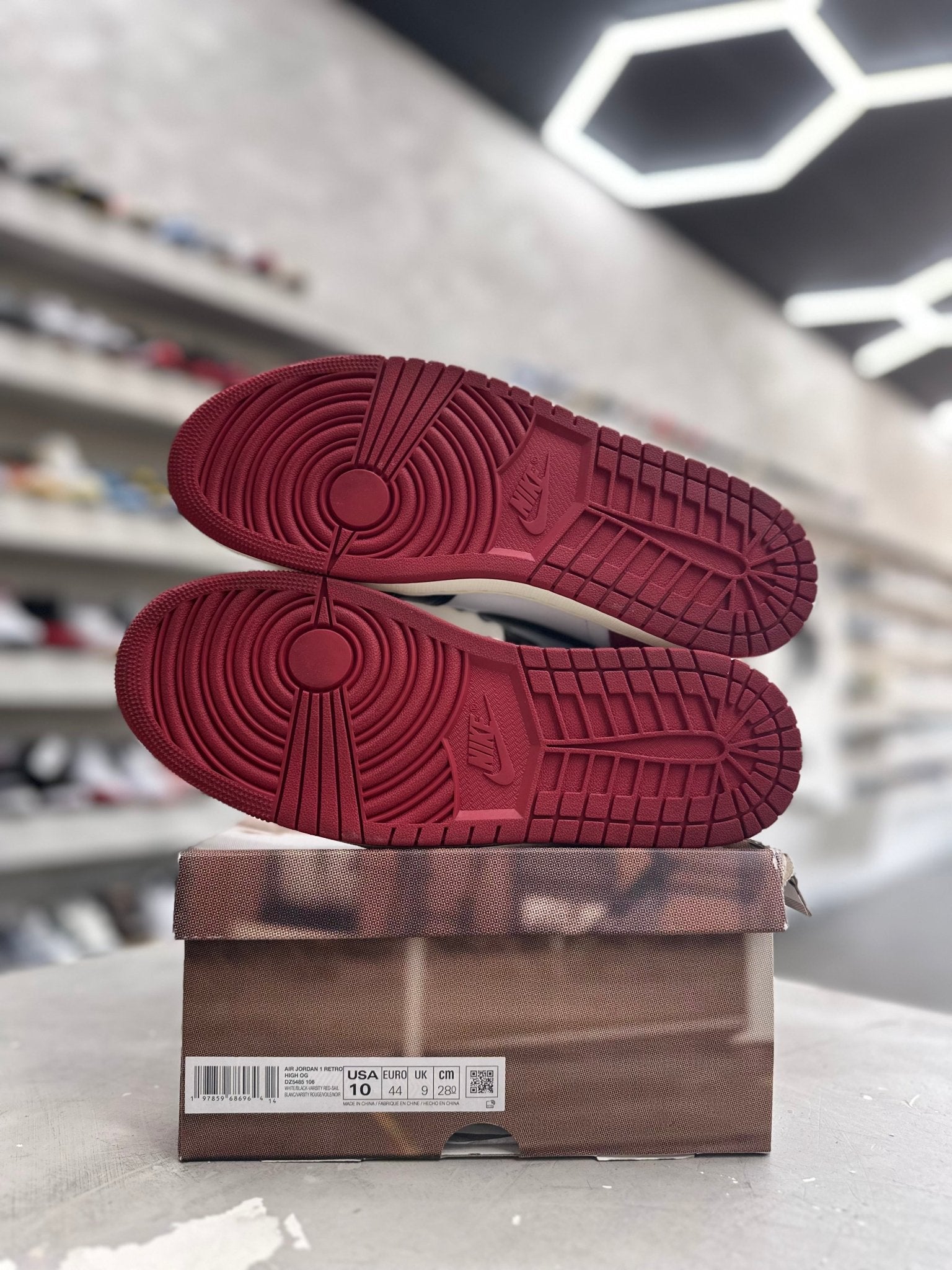 Jordan 1 Retro High OG Black Toe Reimagined Sz 10 (PREOWNED) - Restock AveJordan 1 Retro High OG Black Toe Reimagined Sz 10 (PREOWNED)Restock AveRestock Ave10Restock Ave