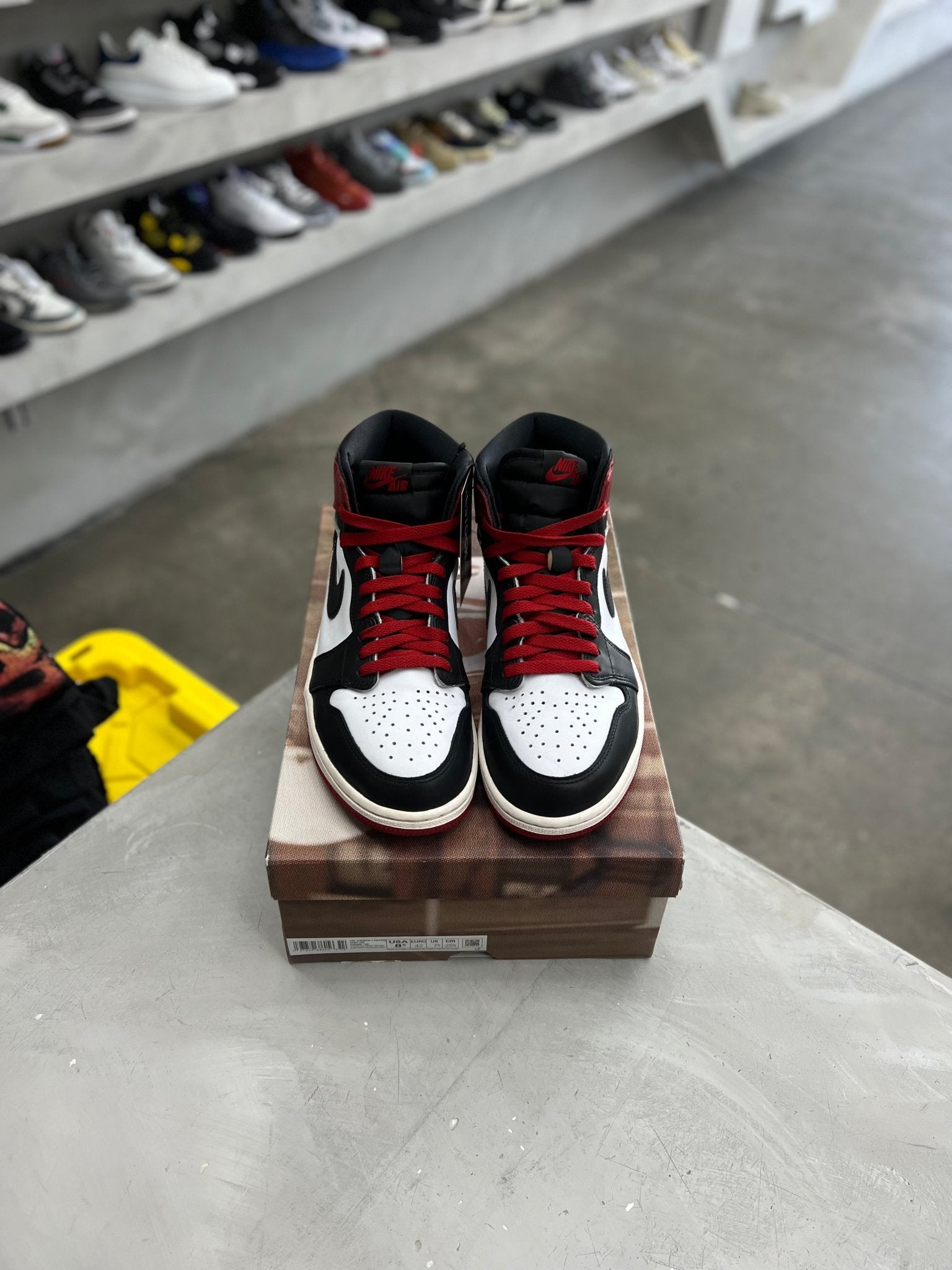 Jordan 1 Retro High OG Black Toe Reimagined Sz 8.5 (PREOWNED) - Restock AveJordan 1 Retro High OG Black Toe Reimagined Sz 8.5 (PREOWNED)Restock AveRestock Ave8.565137779Restock Ave
