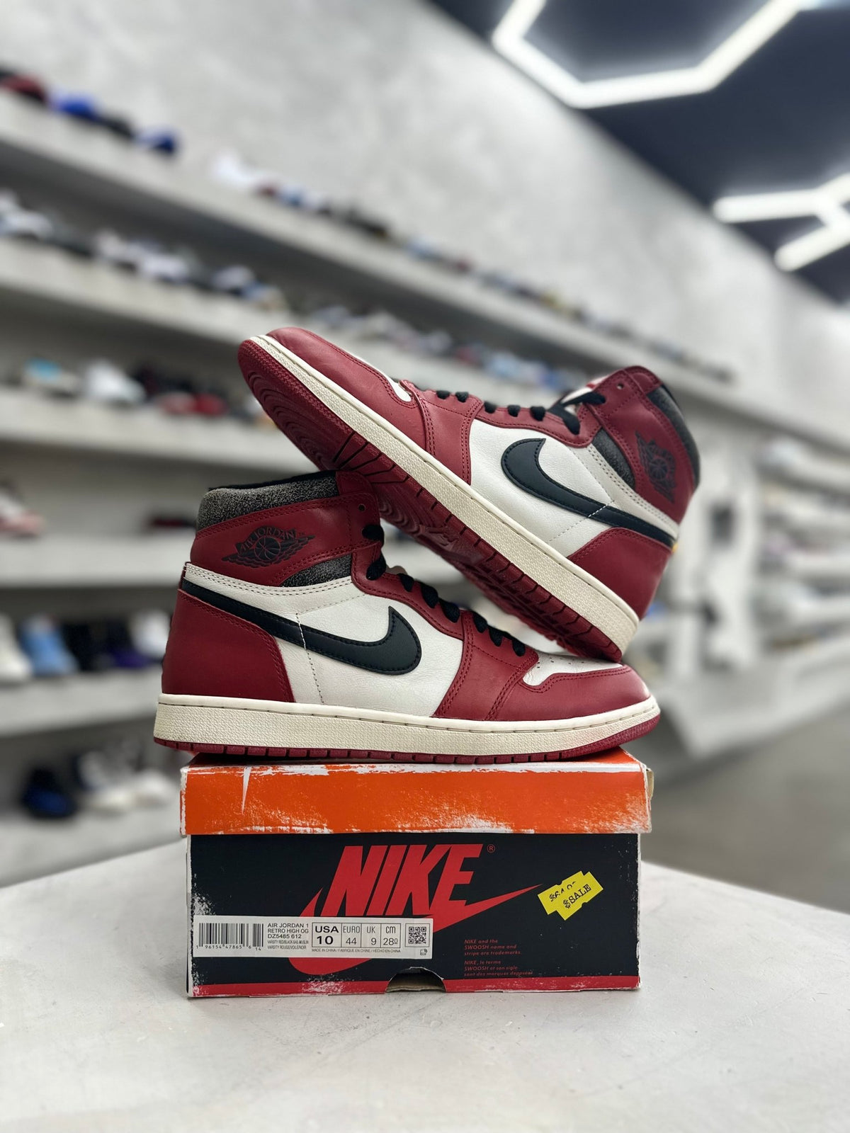 Jordan 1 Retro High OG Chicago Lost and Found Sz 10 (PREOWNED) - Restock AveJordan 1 Retro High OG Chicago Lost and Found Sz 10 (PREOWNED)Restock AveRestock Ave10Restock Ave