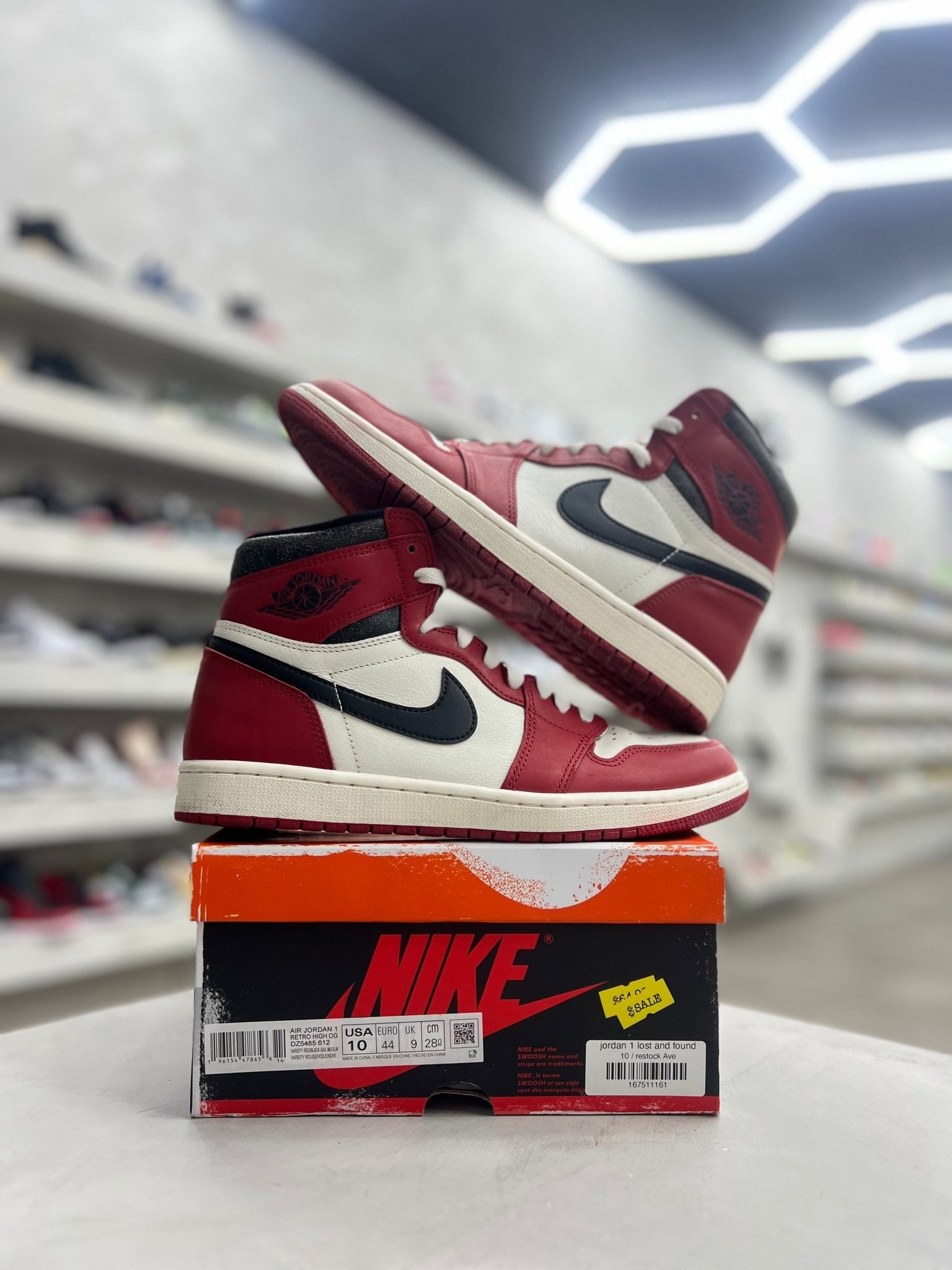 Jordan 1 Retro High OG Chicago Lost and Found Sz 10 (PREOWNED) - Restock AveJordan 1 Retro High OG Chicago Lost and Found Sz 10 (PREOWNED)Restock AveRestock Ave1022269299Restock Ave