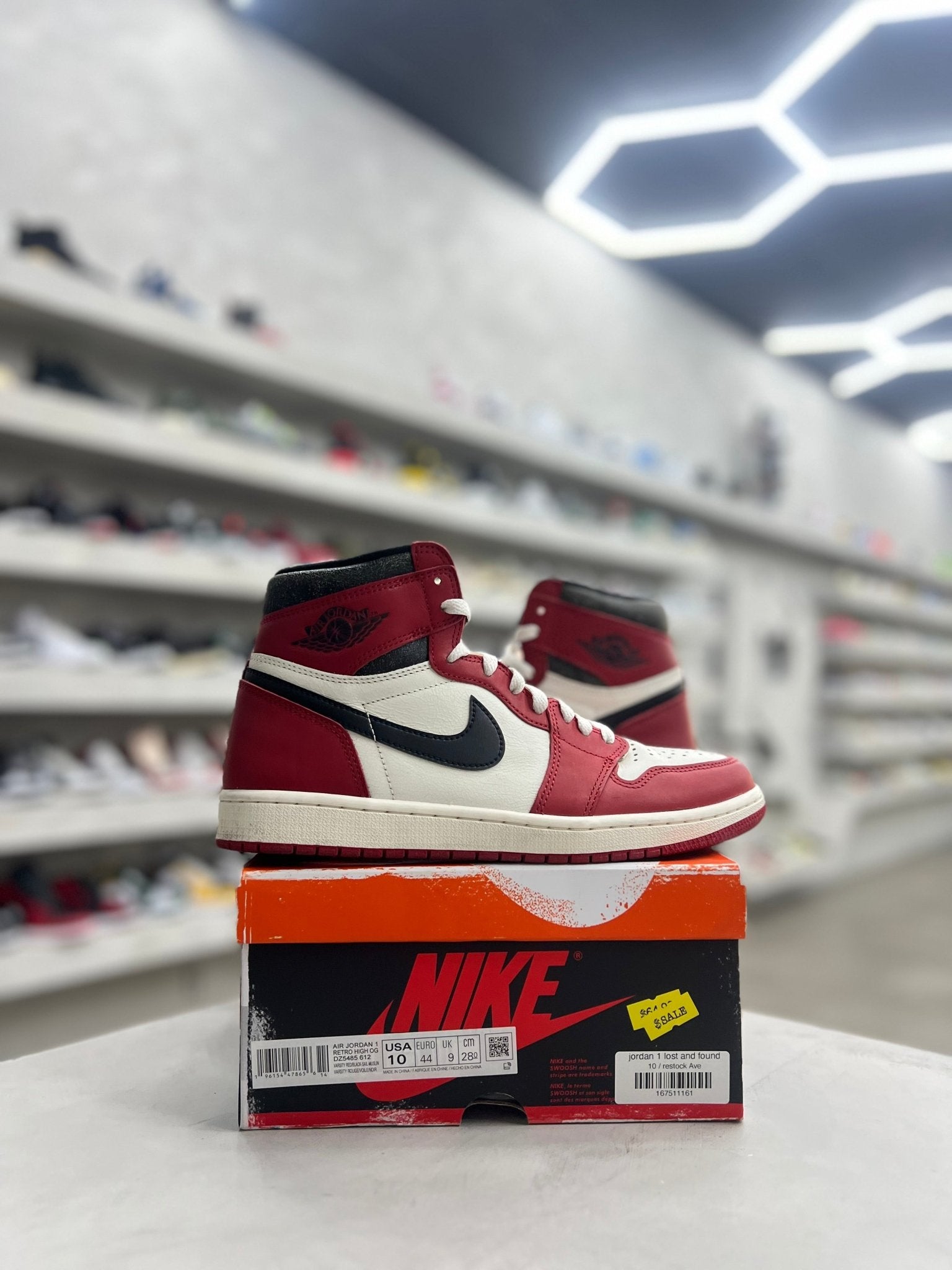 Jordan 1 Retro High OG Chicago Lost and Found Sz 10 (PREOWNED) - Restock AveJordan 1 Retro High OG Chicago Lost and Found Sz 10 (PREOWNED)Restock AveRestock Ave1022269299Restock Ave