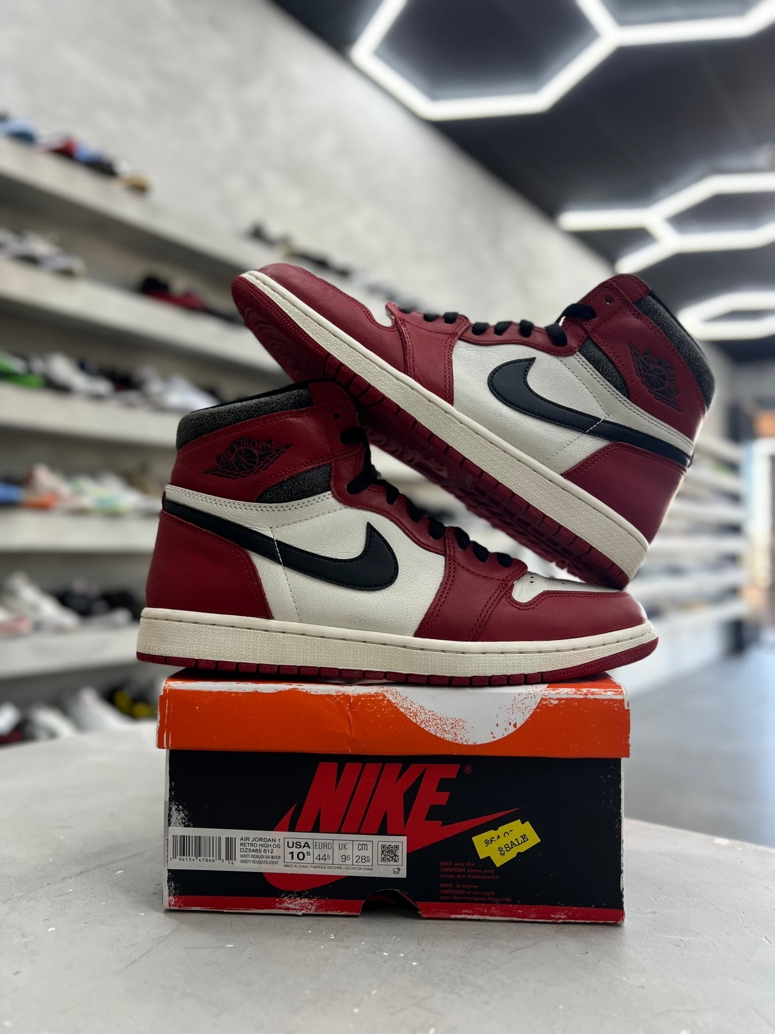 Jordan 1 Retro High OG Chicago Lost and Found Sz 10.5 (PREOWNED) - Restock AveJordan 1 Retro High OG Chicago Lost and Found Sz 10.5 (PREOWNED)Restock AveRestock Ave10.5Restock Ave
