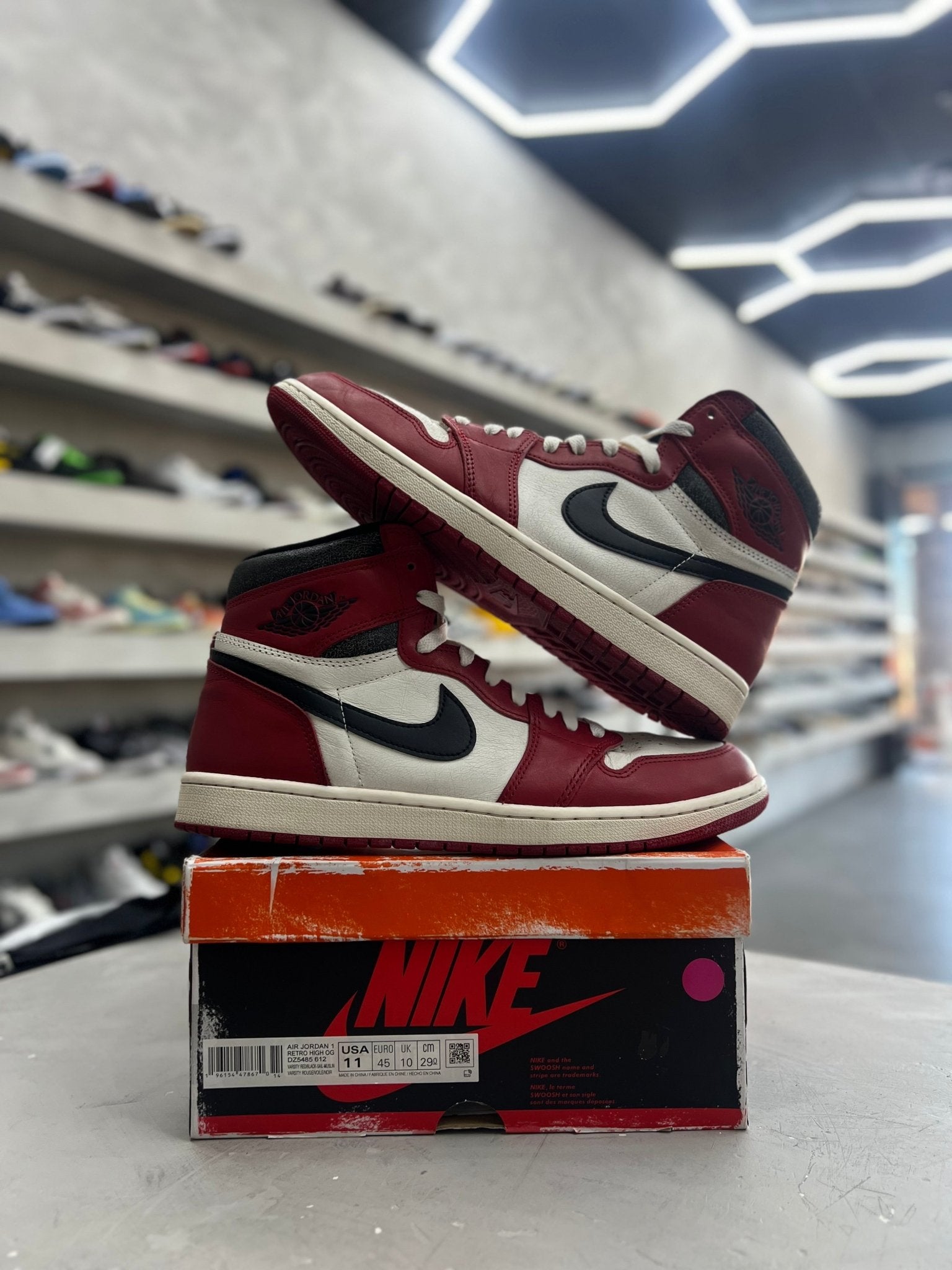 Jordan 1 Retro High OG Chicago Lost and Found Sz 11 (PREOWNED) - Restock AveJordan 1 Retro High OG Chicago Lost and Found Sz 11 (PREOWNED)Restock AveRestock Ave11Restock Ave