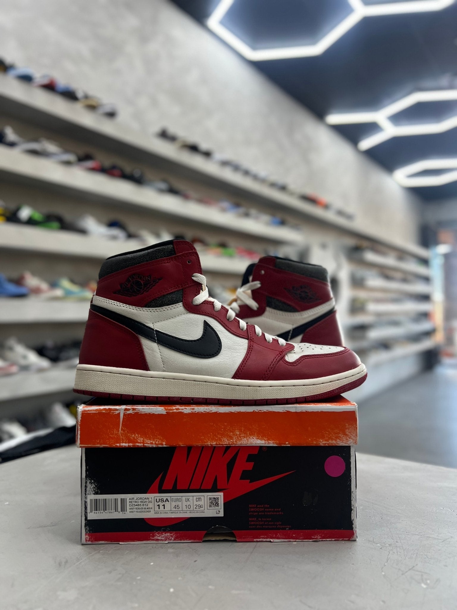 Jordan 1 Retro High OG Chicago Lost and Found Sz 11 (PREOWNED) - Restock AveJordan 1 Retro High OG Chicago Lost and Found Sz 11 (PREOWNED)Restock AveRestock Ave11Restock Ave