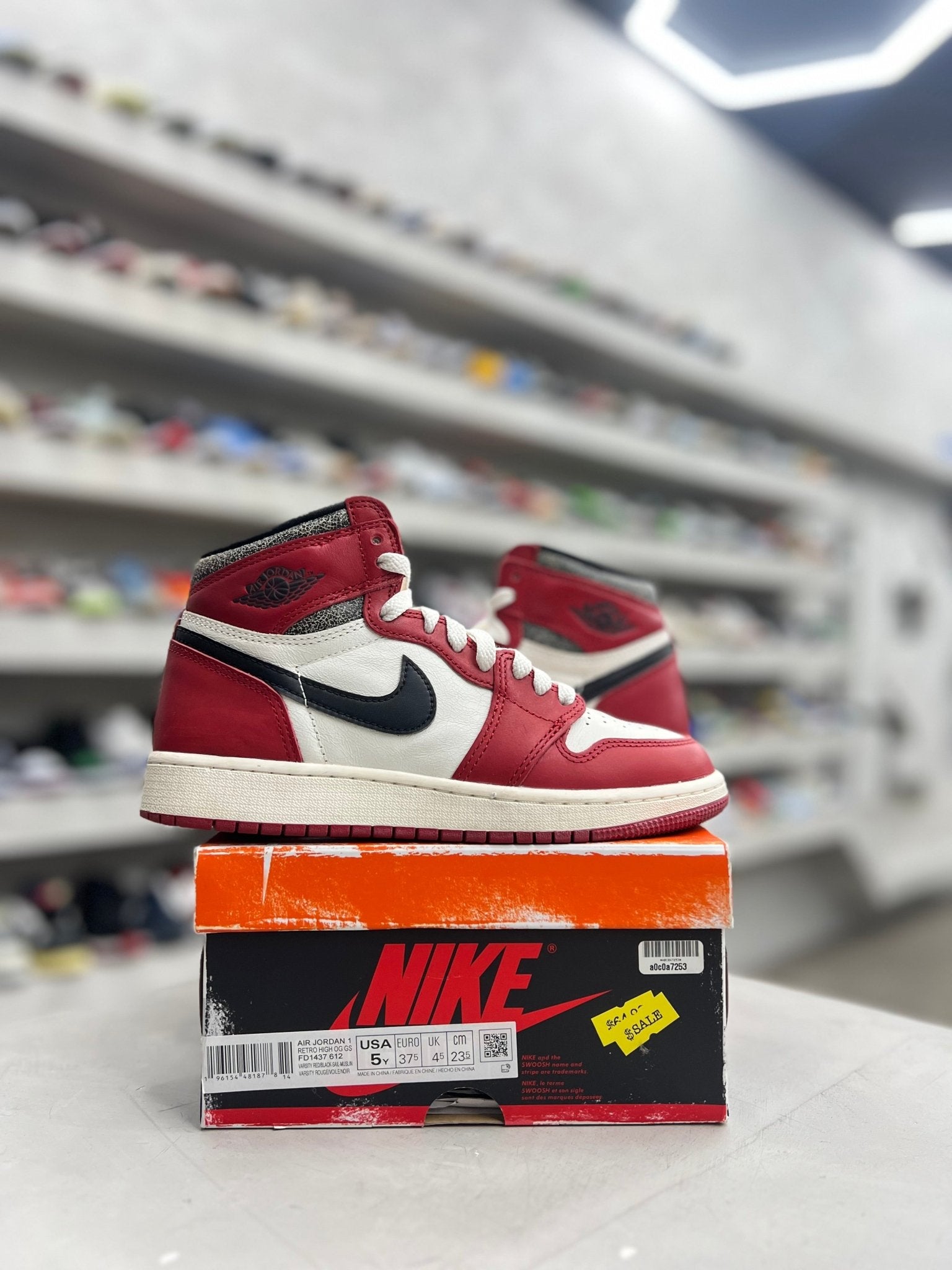Jordan 1 Retro High OG Chicago Lost and Found Sz 5y (PREOWNED) - Restock AveJordan 1 Retro High OG Chicago Lost and Found Sz 5y (PREOWNED)Restock AveRestock Ave5y14232691Restock Ave
