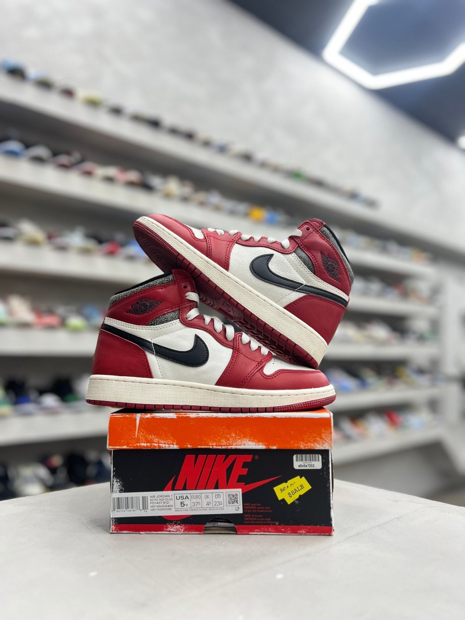 Jordan 1 Retro High OG Chicago Lost and Found Sz 5y (PREOWNED) - Restock AveJordan 1 Retro High OG Chicago Lost and Found Sz 5y (PREOWNED)Restock AveRestock Ave5y14232691Restock Ave