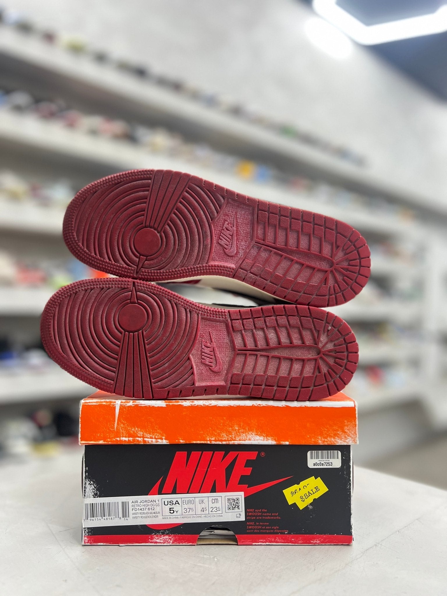 Jordan 1 Retro High OG Chicago Lost and Found Sz 5y (PREOWNED) - Restock AveJordan 1 Retro High OG Chicago Lost and Found Sz 5y (PREOWNED)Restock AveRestock Ave5y14232691Restock Ave