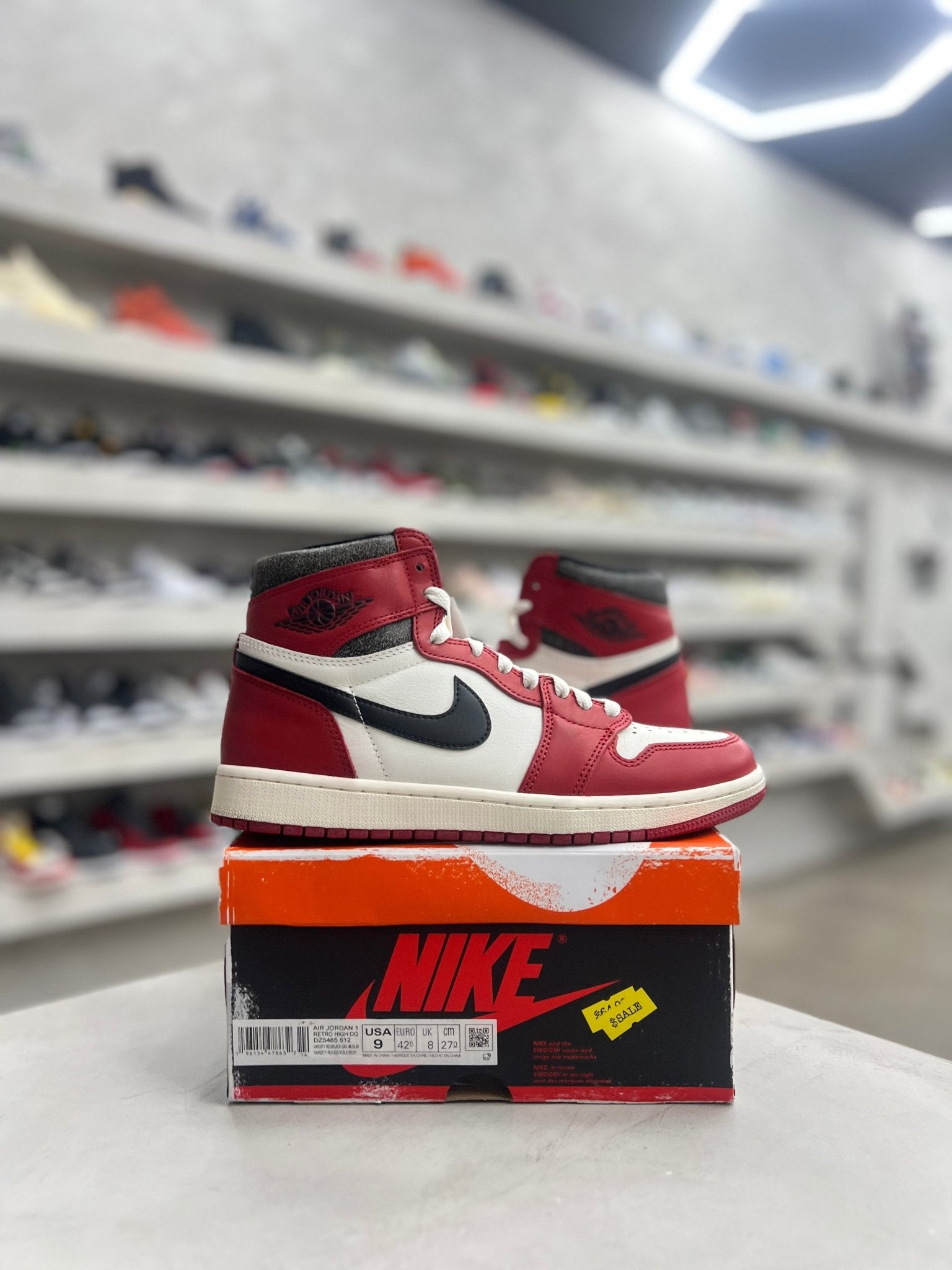 Jordan 1 Retro High OG Chicago Lost and Found Sz 9 (PREOWNED) - Restock AveJordan 1 Retro High OG Chicago Lost and Found Sz 9 (PREOWNED)Restock AveRestock Ave936171635Restock Ave