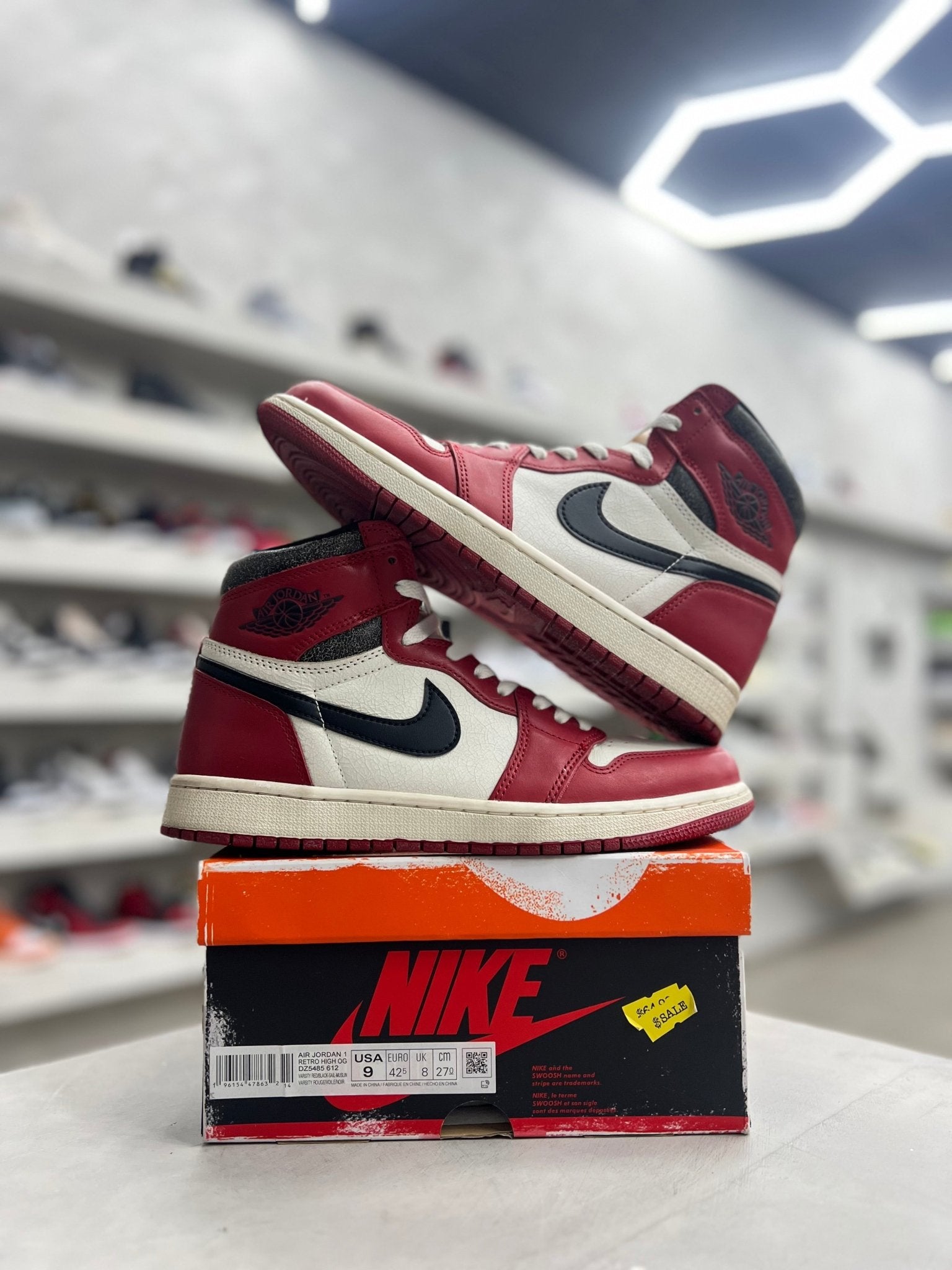 Jordan 1 Retro High OG Chicago Lost and Found Sz 9 (PREOWNED) - Restock AveJordan 1 Retro High OG Chicago Lost and Found Sz 9 (PREOWNED)Restock AveRestock Ave9Restock Ave