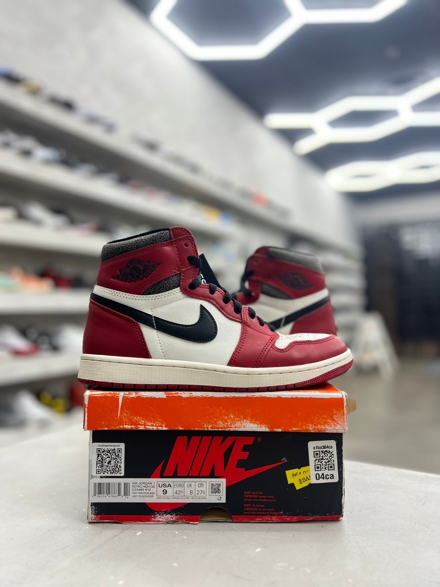 Jordan 1 Retro High OG Chicago Lost and Found Sz 9 (PREOWNED) - Restock AveJordan 1 Retro High OG Chicago Lost and Found Sz 9 (PREOWNED)Restock AveRestock Ave9Restock Ave