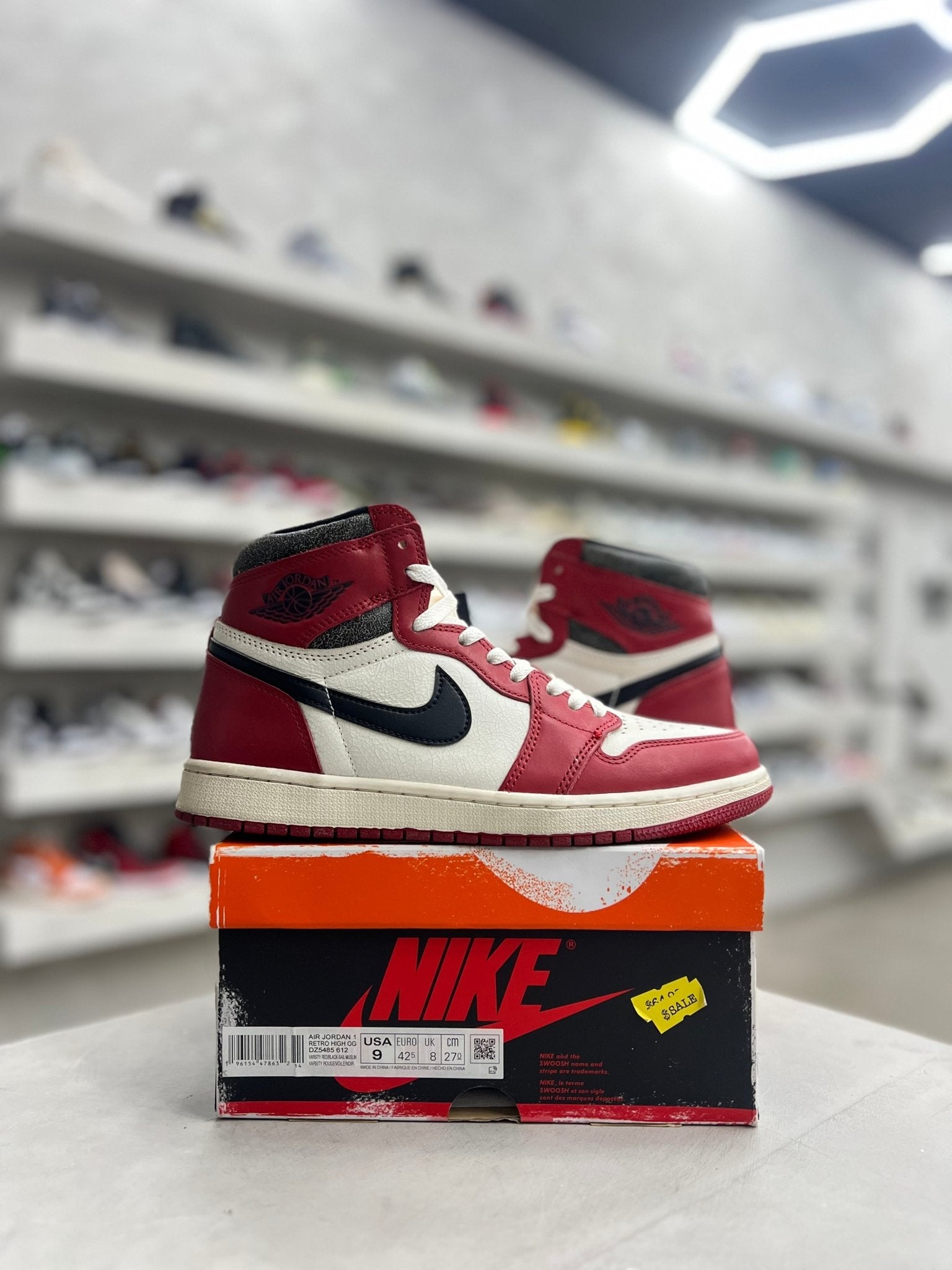 Jordan 1 Retro High OG Chicago Lost and Found Sz 9 (PREOWNED) - Restock AveJordan 1 Retro High OG Chicago Lost and Found Sz 9 (PREOWNED)Restock AveRestock Ave9Restock Ave