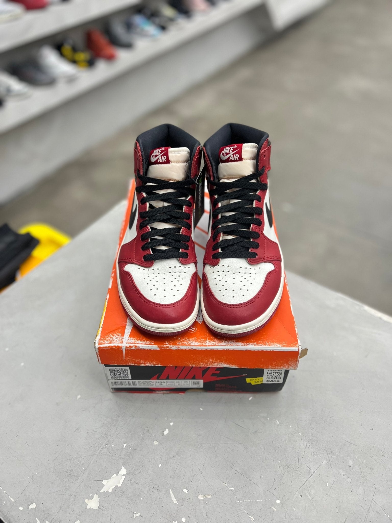 Jordan 1 Retro High OG Chicago Lost and Found Sz 9 (PREOWNED) - Restock AveJordan 1 Retro High OG Chicago Lost and Found Sz 9 (PREOWNED)Restock AveRestock Ave9Restock Ave