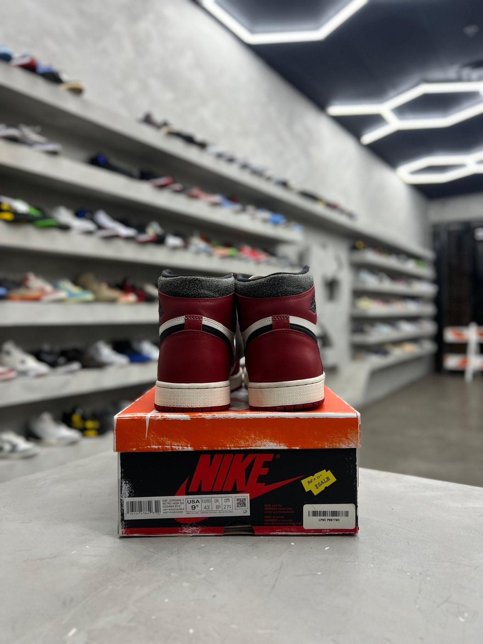 Jordan 1 Retro High OG Chicago Lost and Found Sz 9.5 (PREOWNED) - Restock AveJordan 1 Retro High OG Chicago Lost and Found Sz 9.5 (PREOWNED)Restock AveRestock Ave9.5Restock Ave