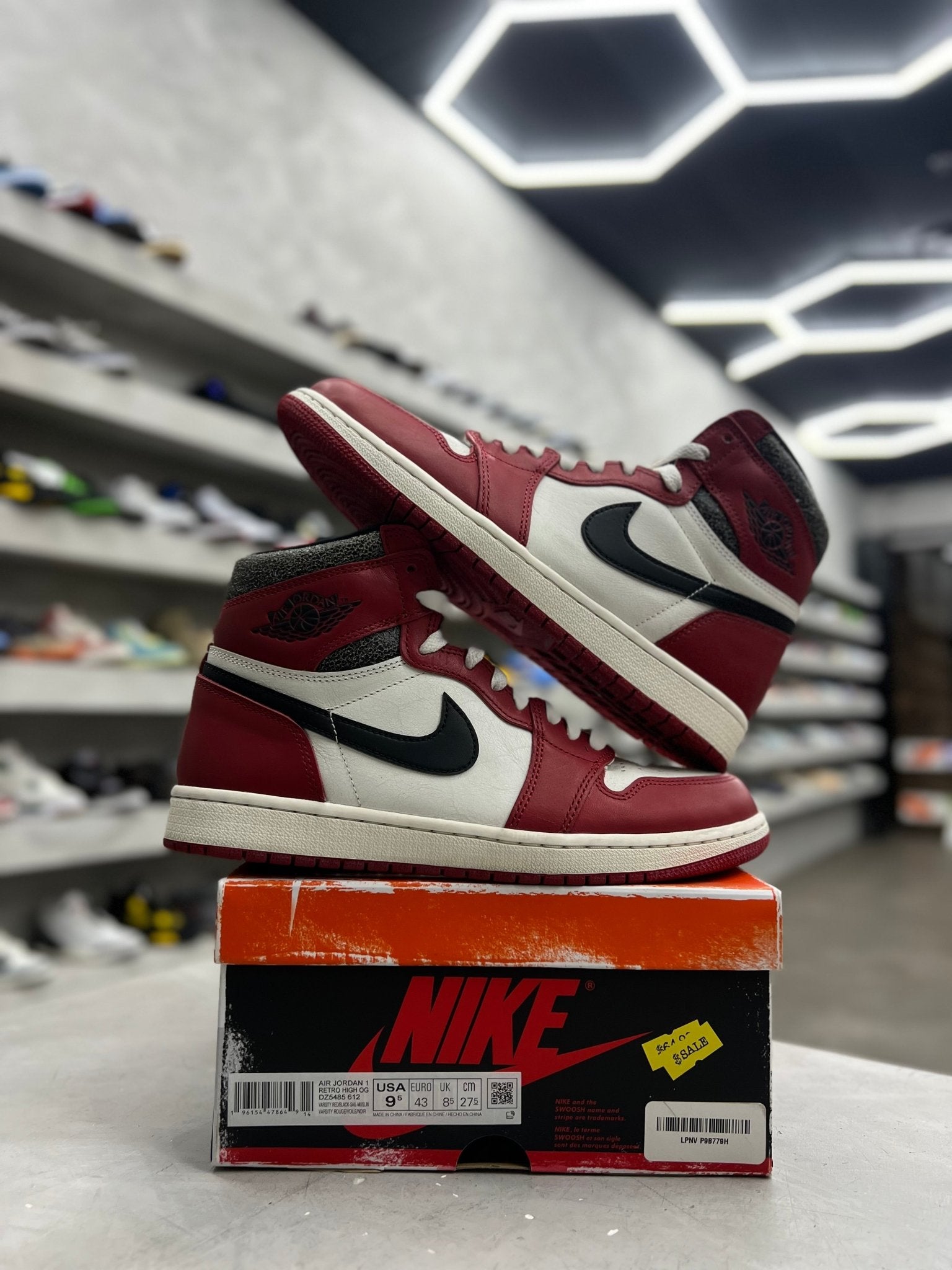 Jordan 1 Retro High OG Chicago Lost and Found Sz 9.5 (PREOWNED) - Restock AveJordan 1 Retro High OG Chicago Lost and Found Sz 9.5 (PREOWNED)Restock AveRestock Ave9.5Restock Ave