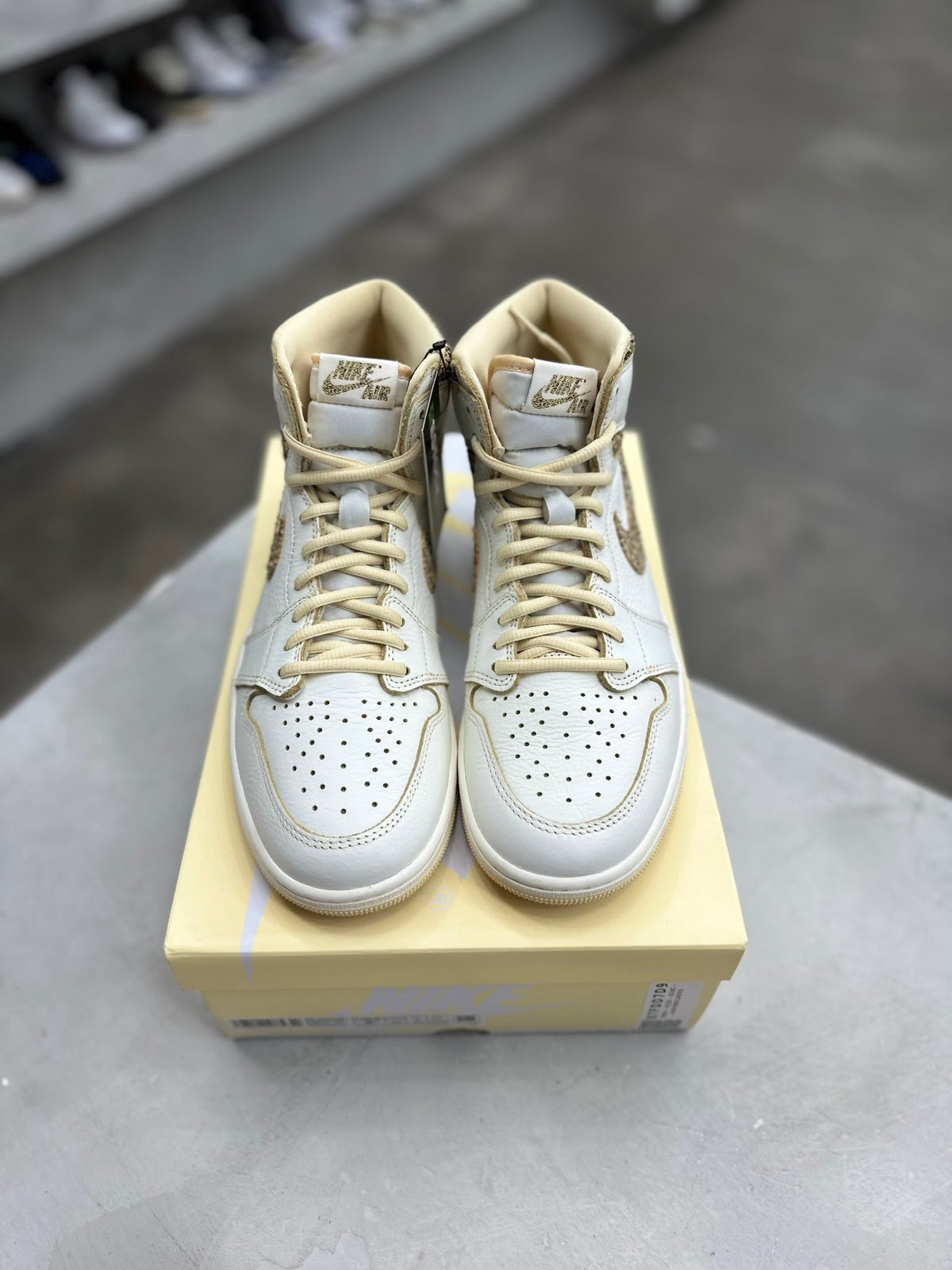Jordan 1 Retro High OG Craft Vibrations Of Naija Sz 9.5 (PREOWNED) - Restock AveJordan 1 Retro High OG Craft Vibrations Of Naija Sz 9.5 (PREOWNED)Restock AveRestock Ave9.5Restock Ave
