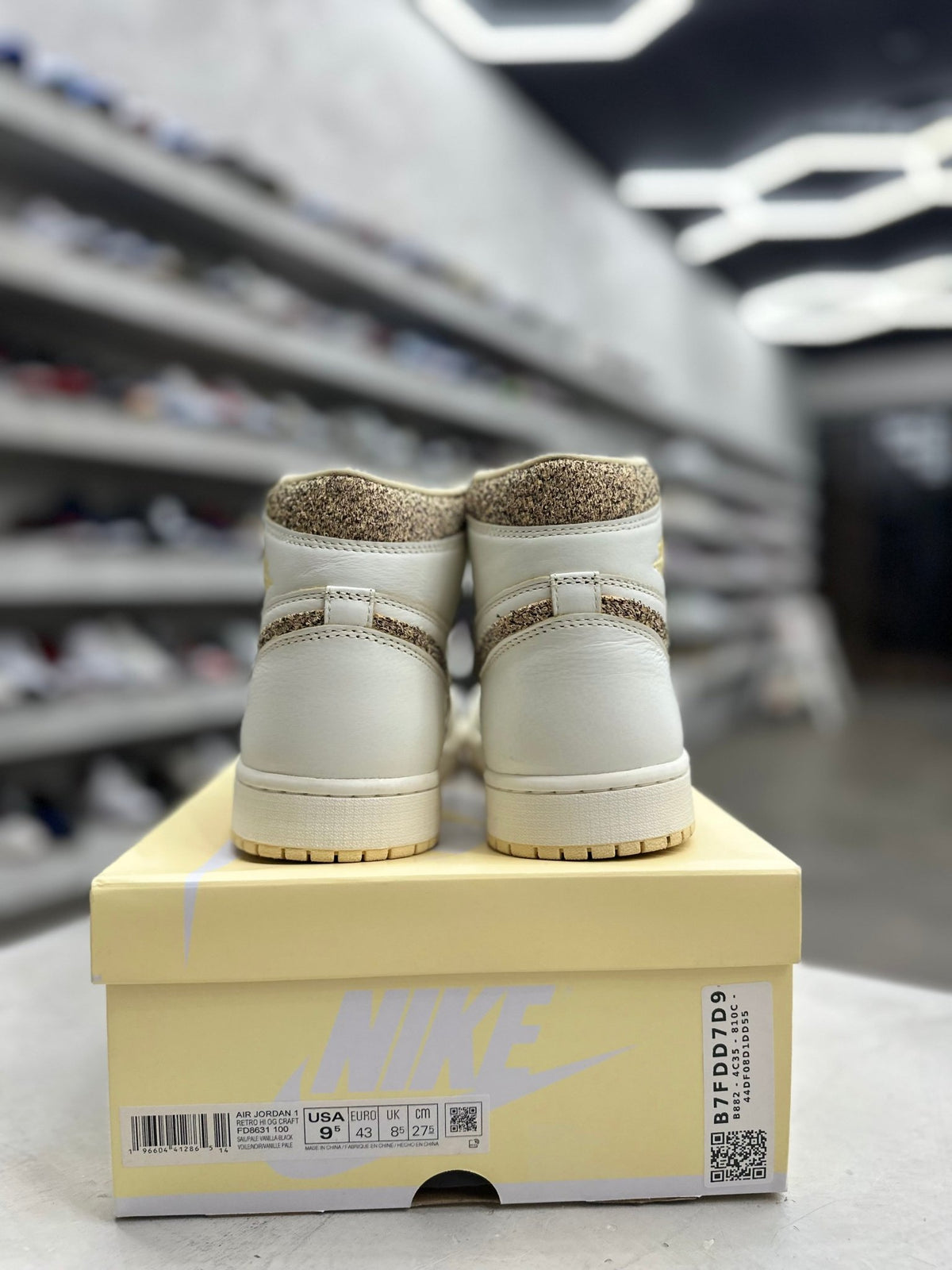 Jordan 1 Retro High OG Craft Vibrations Of Naija Sz 9.5 (PREOWNED) - Restock AveJordan 1 Retro High OG Craft Vibrations Of Naija Sz 9.5 (PREOWNED)Restock AveRestock Ave9.5Restock Ave